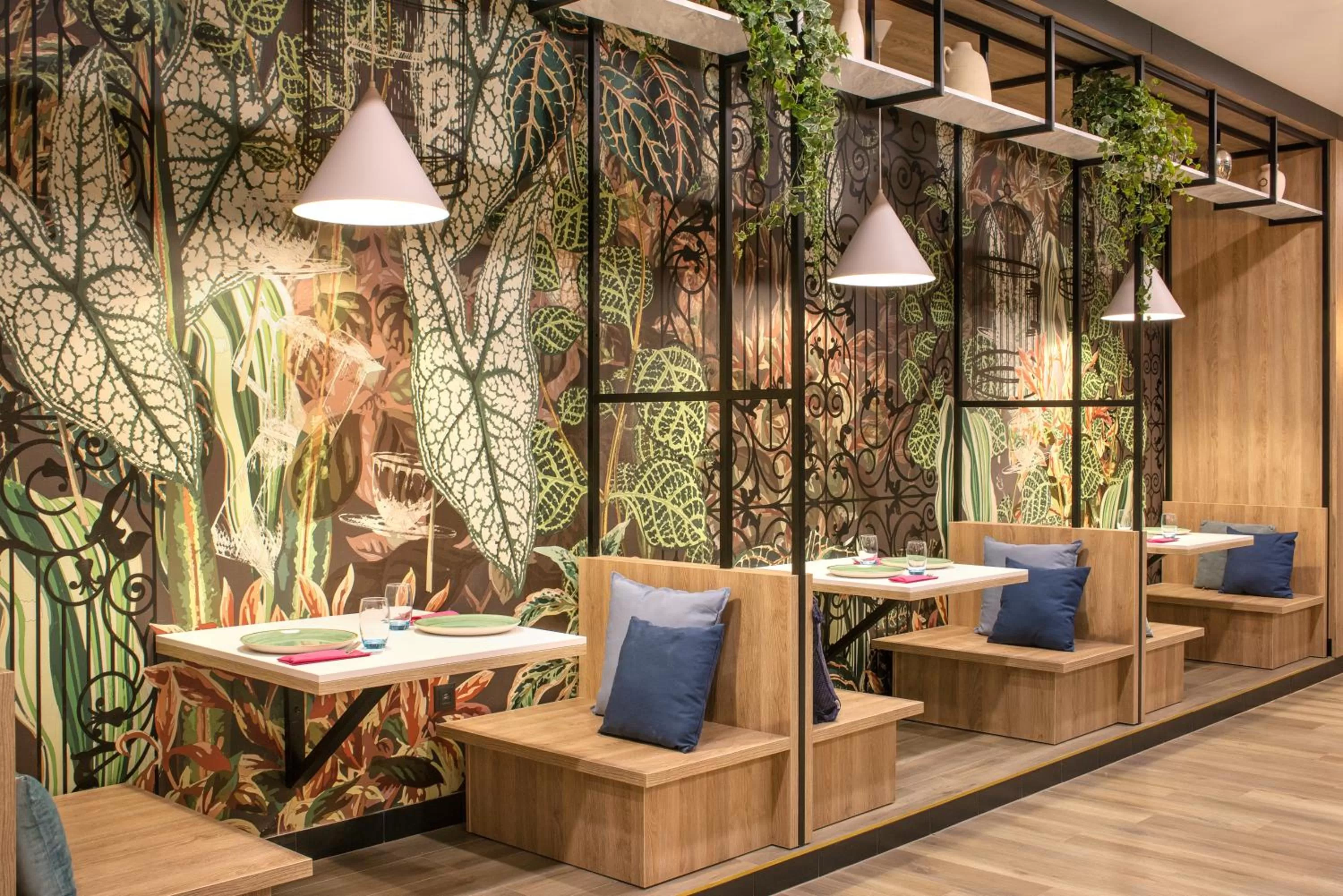 Lounge or bar in ibis Styles Kraków East