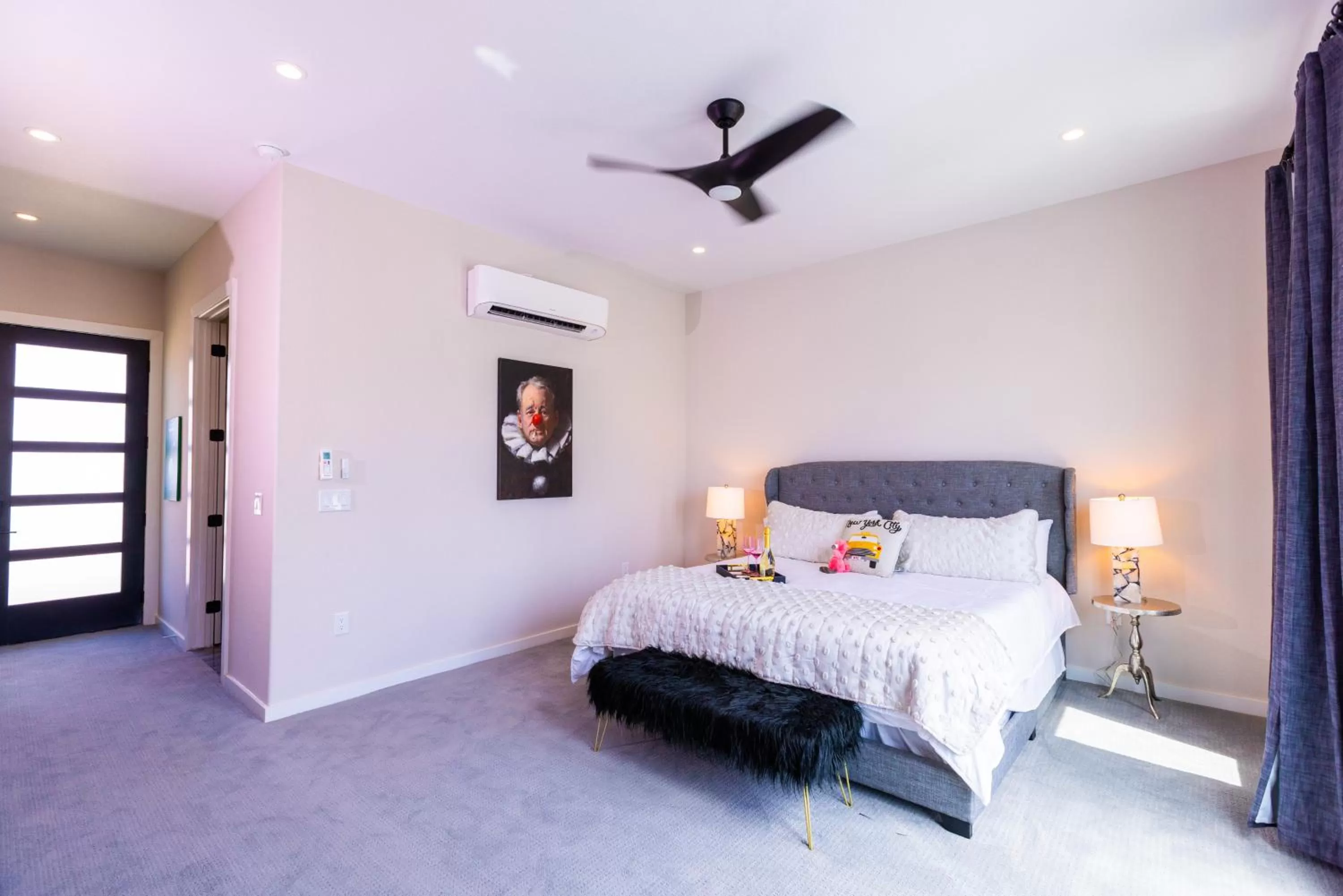 Bedroom, Bed in The Bentley Hotel on 290