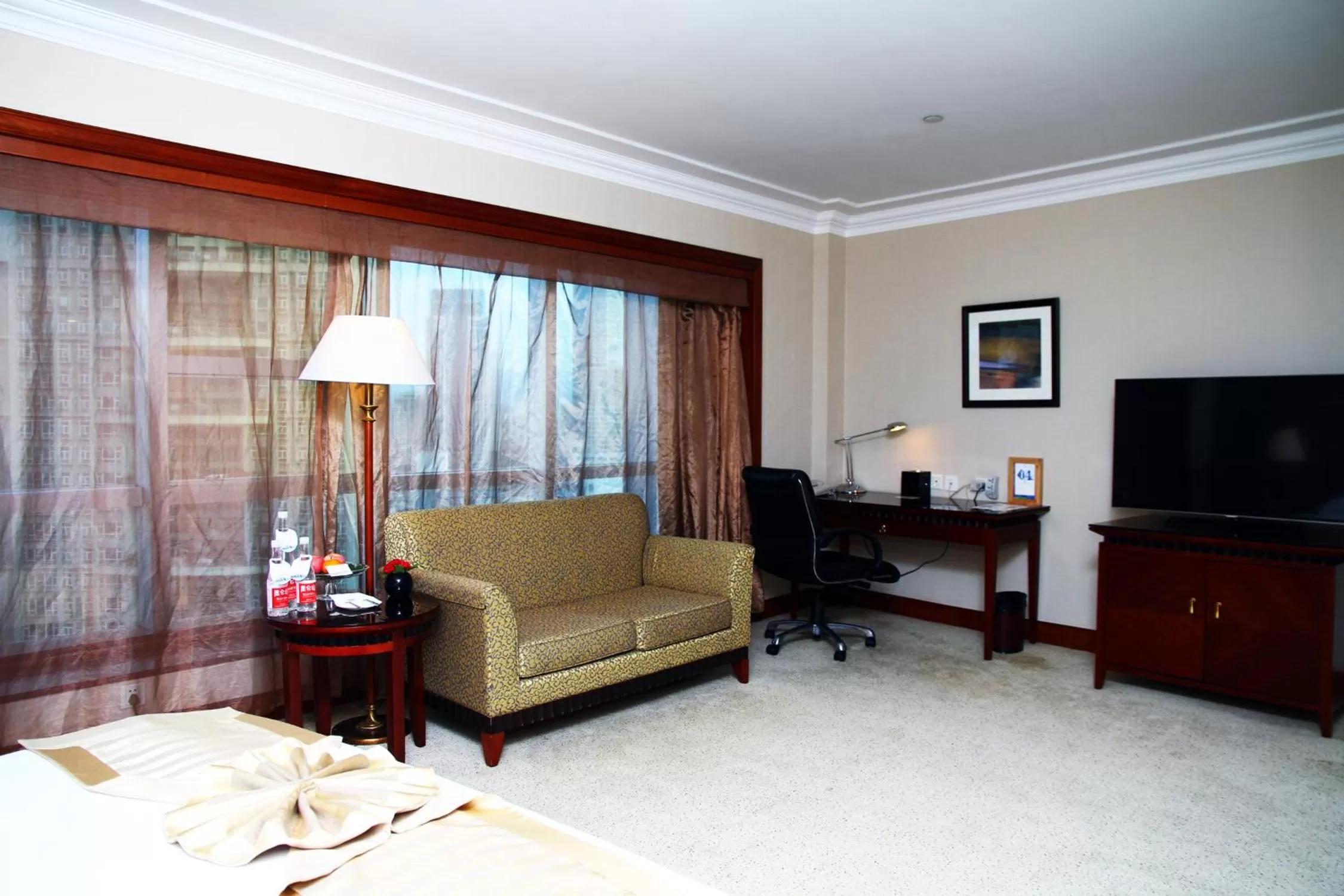 Photo of the whole room in The Pavilion Hotel Shenzhen (Huaqiang NorthBusiness Zone)