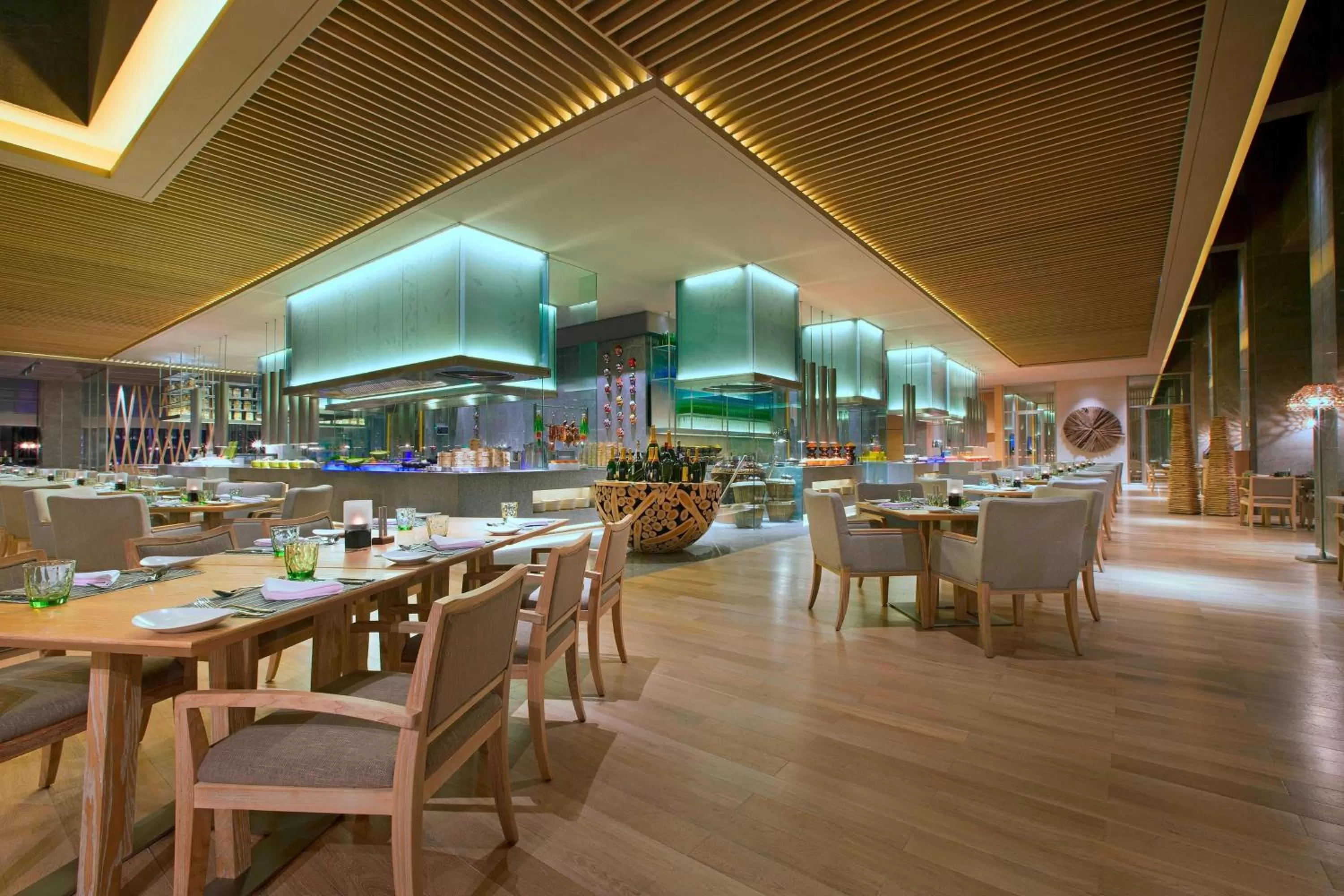 Restaurant/places to eat in The Westin Chongqing Liberation Square