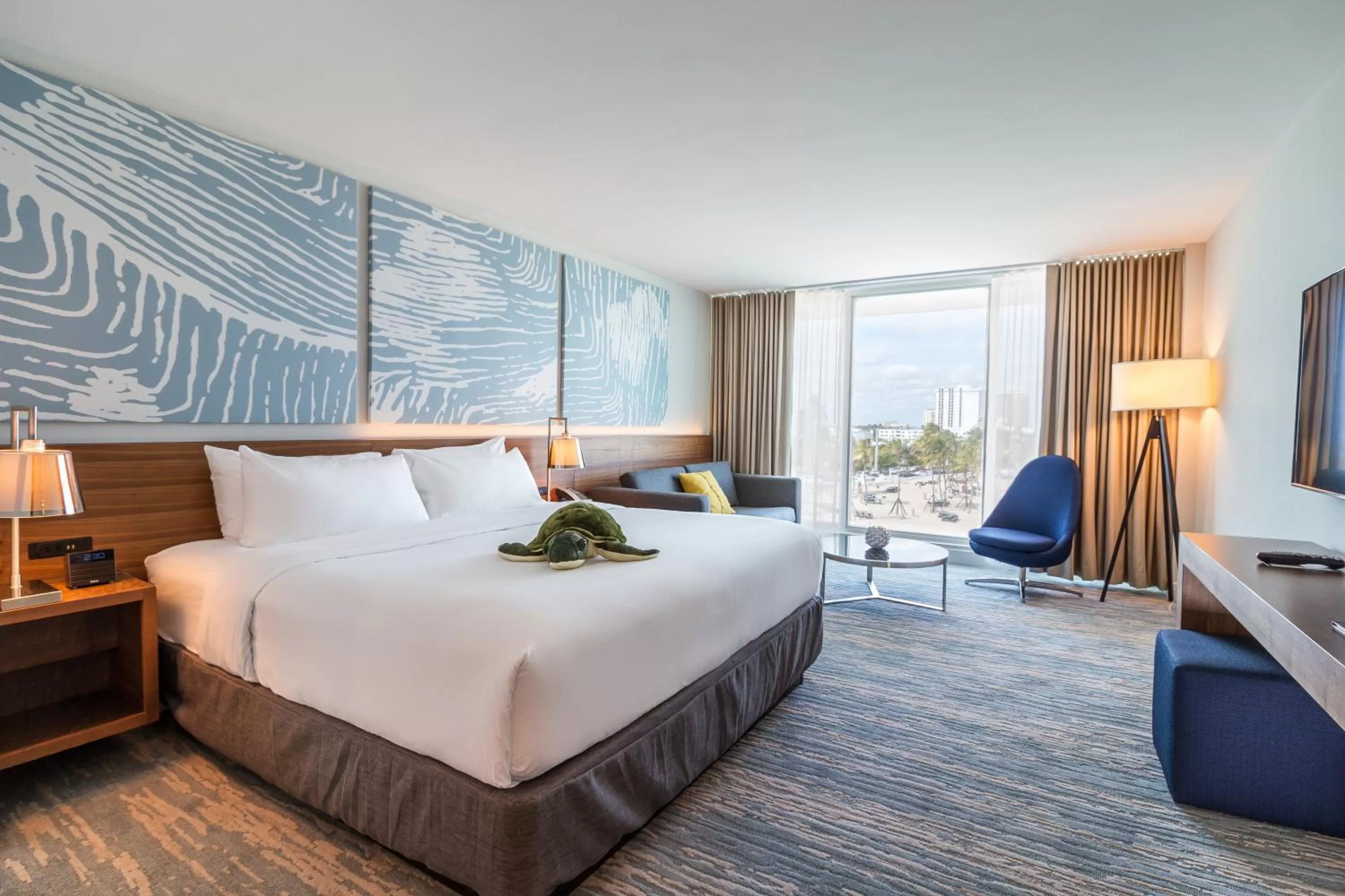 Seating area, Bed in B Ocean Resort Fort Lauderdale Beach