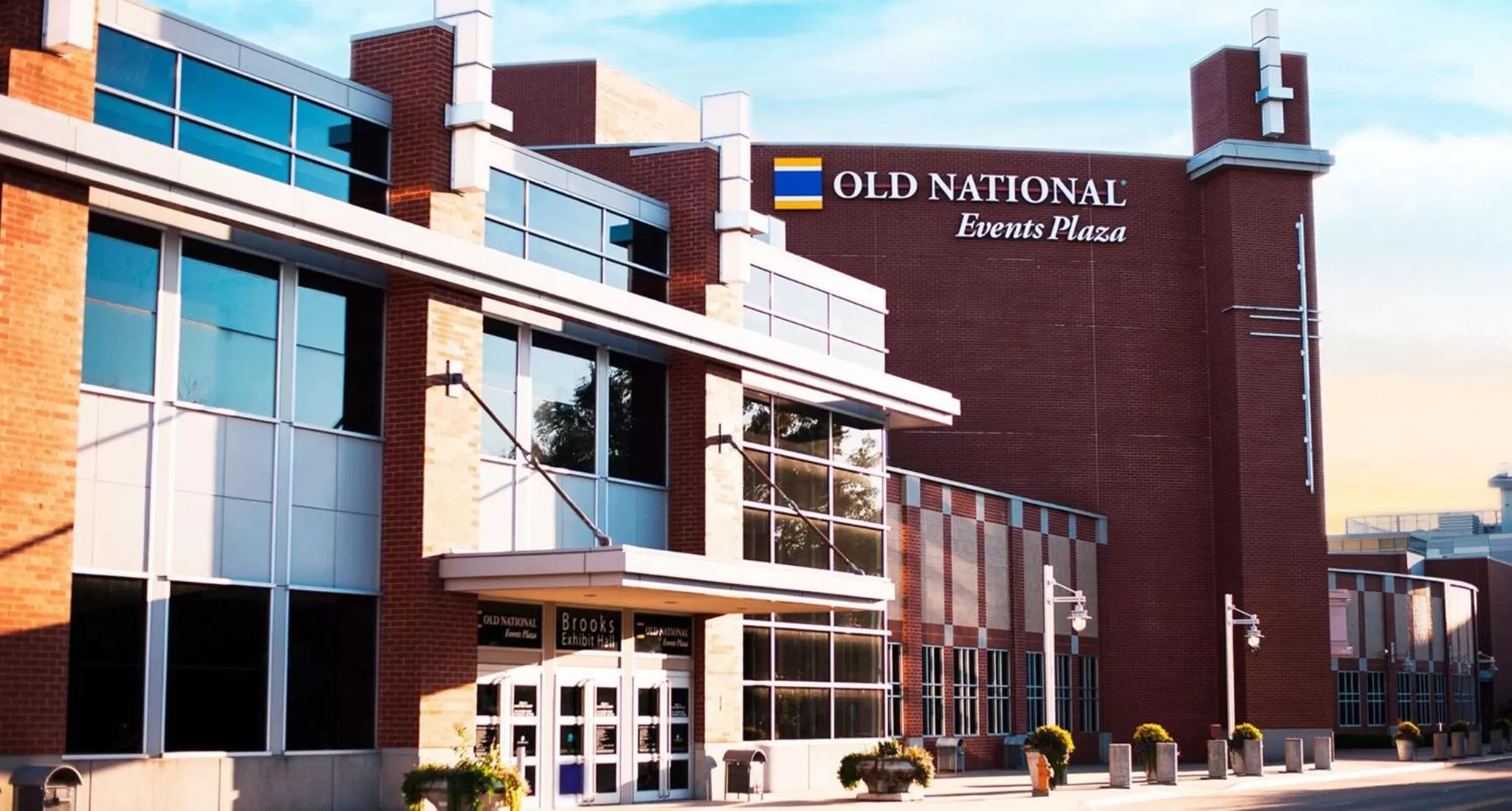 Area and facilities in Holiday Inn Express & Suites Evansville Downtown by IHG