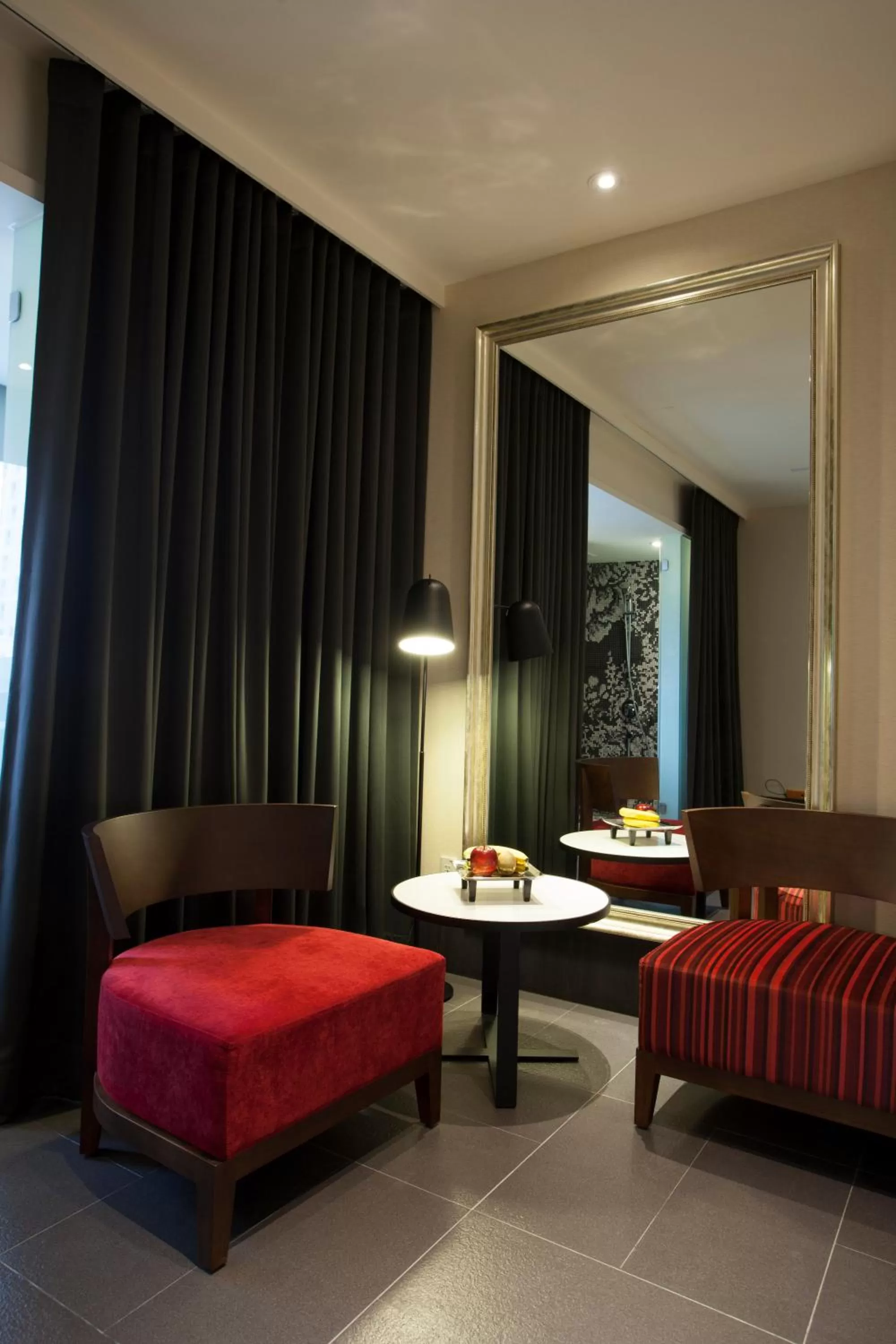 Decorative detail, Bed in Hotel Lainn