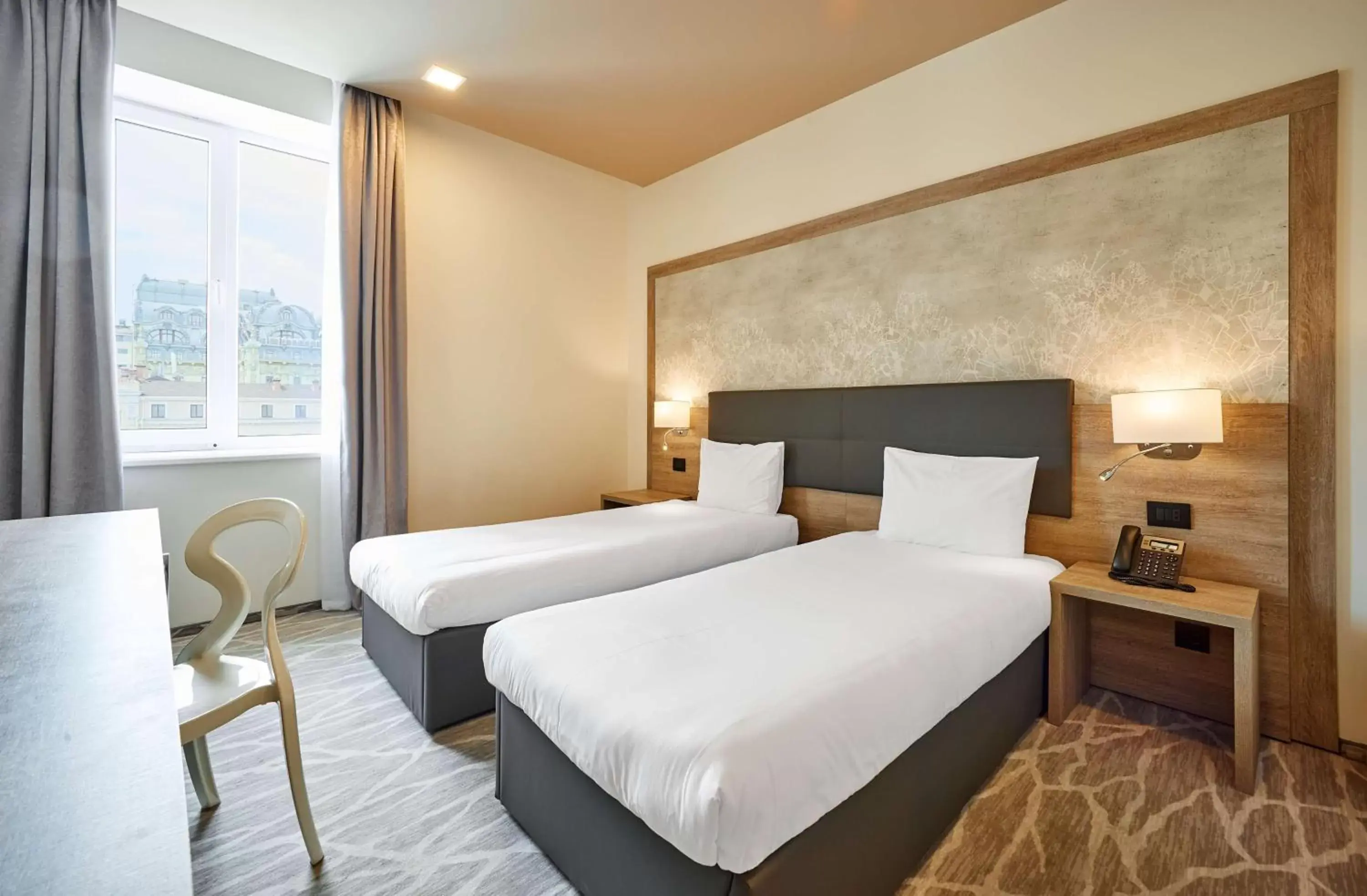 Superior Room with City View and Balcony in Radisson Hotel City Centre Odesa Superior Room with City View and Balcony in Radisson Hotel City Centre Odesa