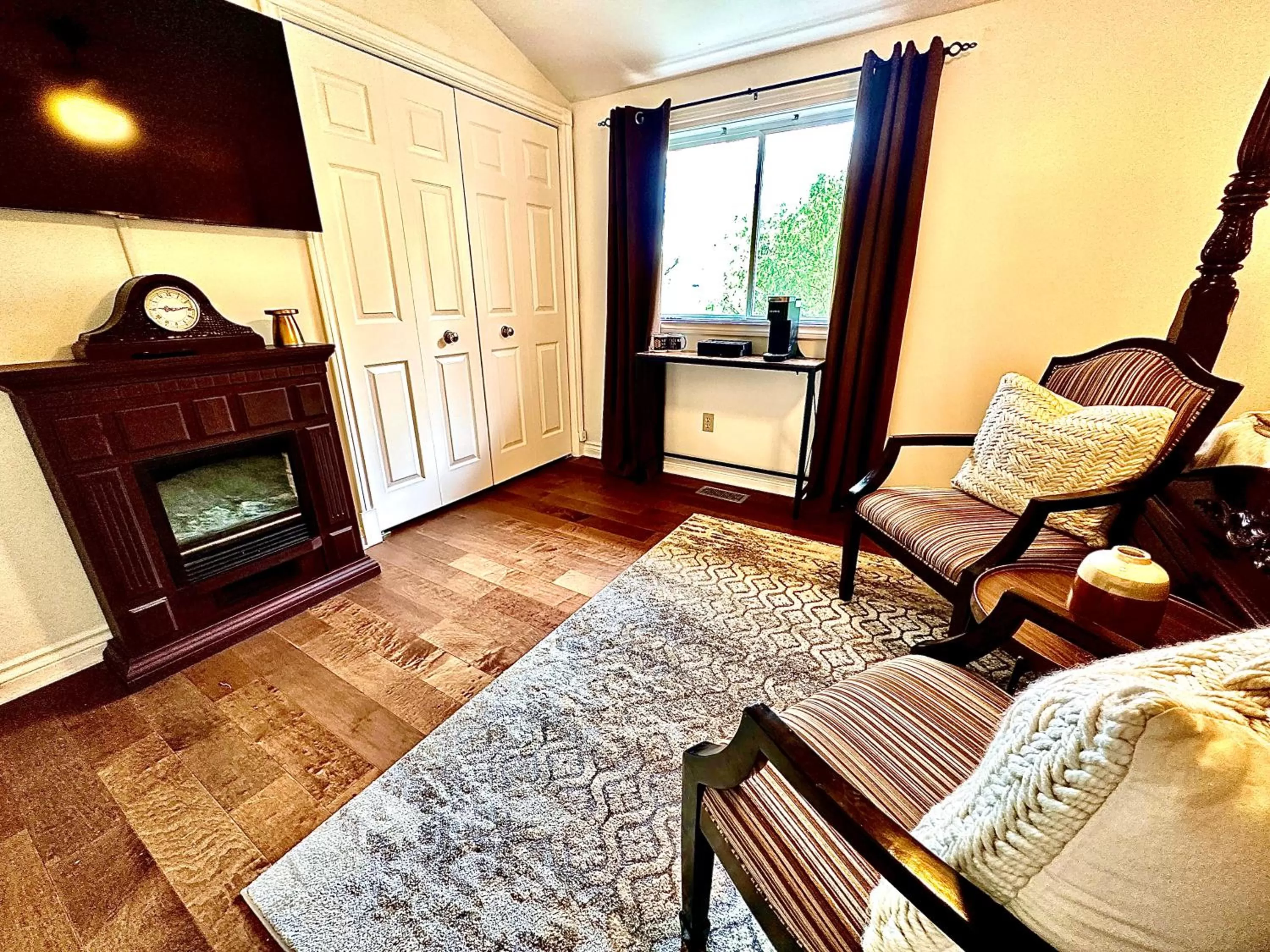 TV and multimedia in Settlers Suites