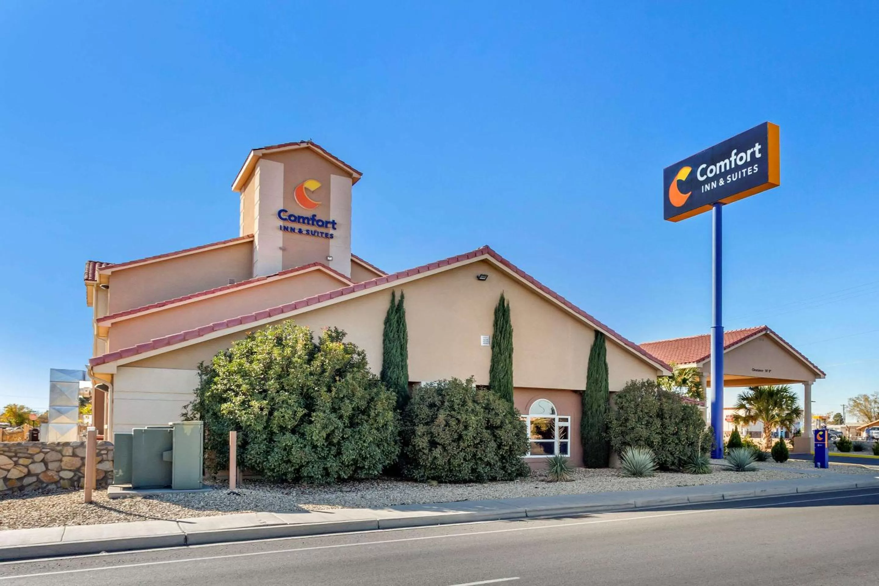 Property building in Comfort Inn & Suites Deming