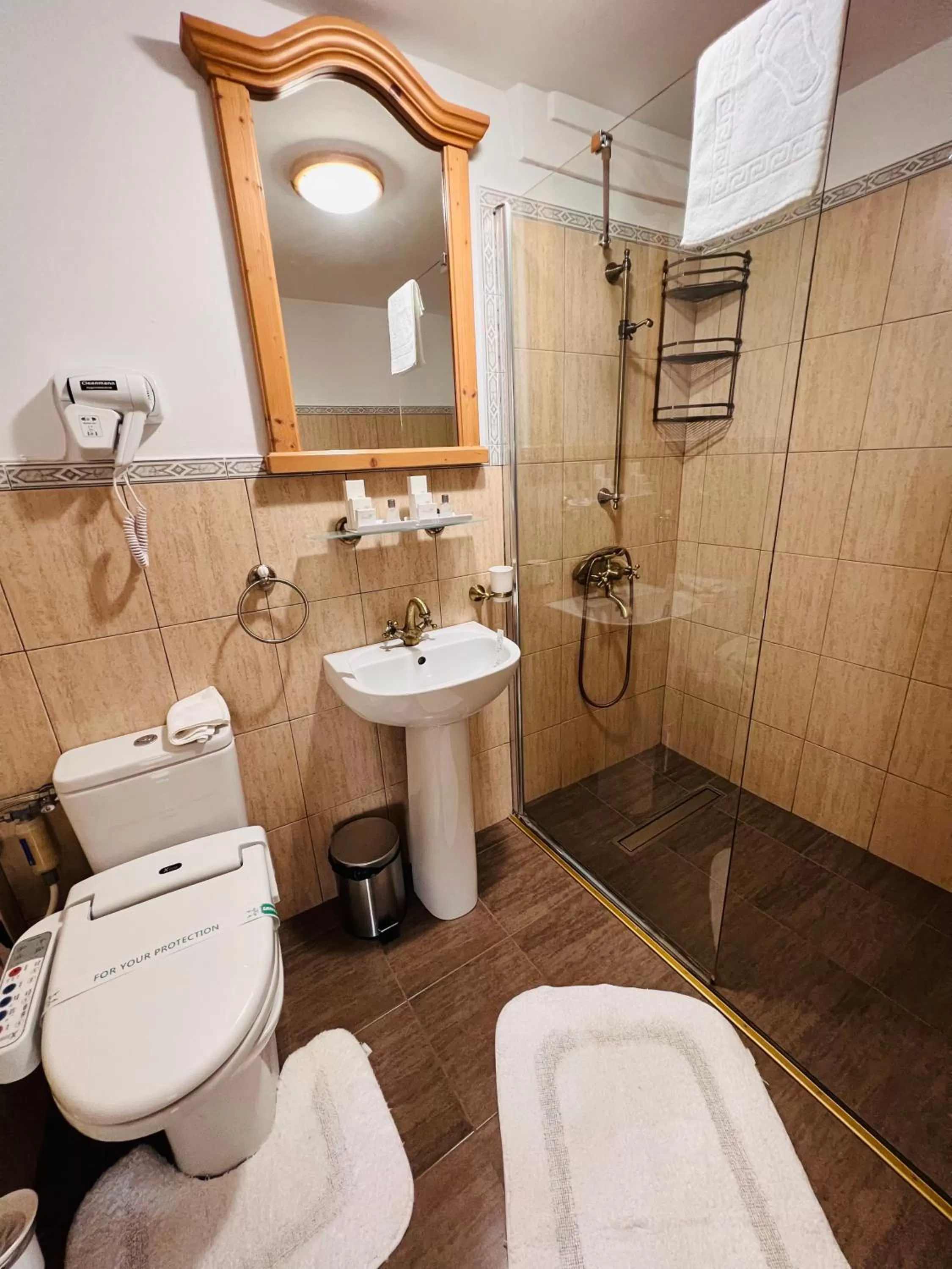 Bathroom in Armenopolis - Adults Only