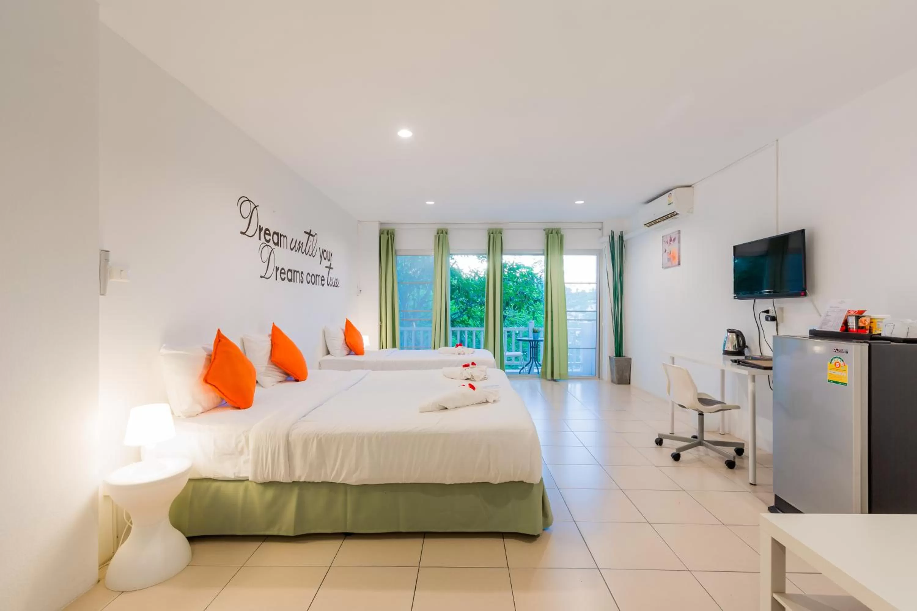 Photo of the whole room, Bed in Little Home Ao Nang