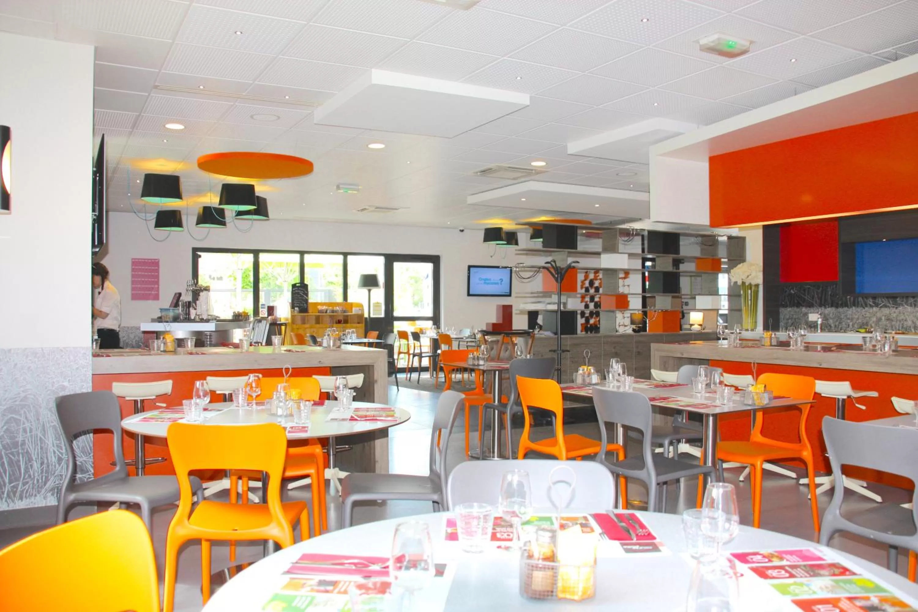 Restaurant/places to eat in ibis Styles Romans-Valence Gare TGV