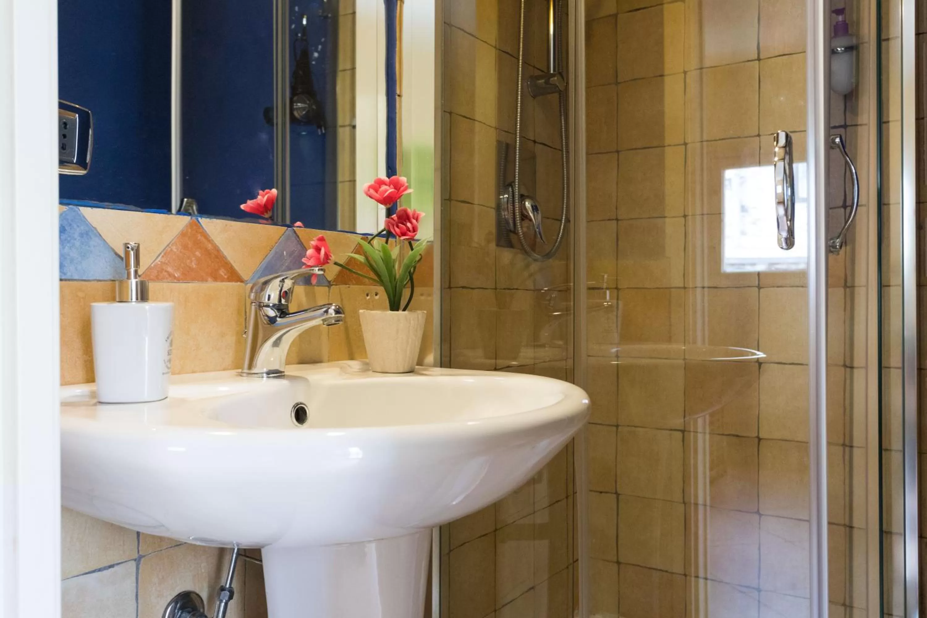 Shower in Antica Dimora