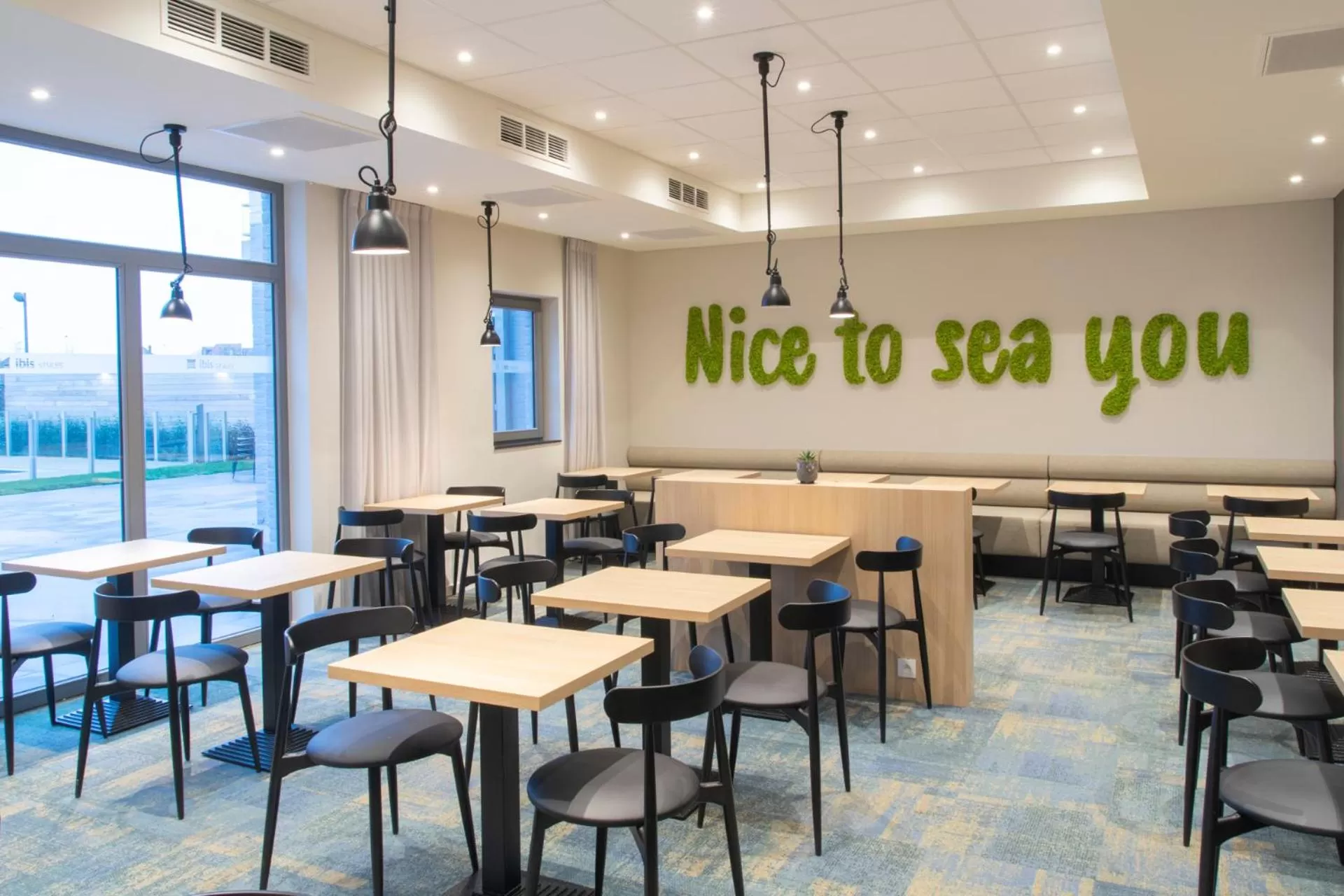 Restaurant/places to eat in ibis Styles Zeebrugge