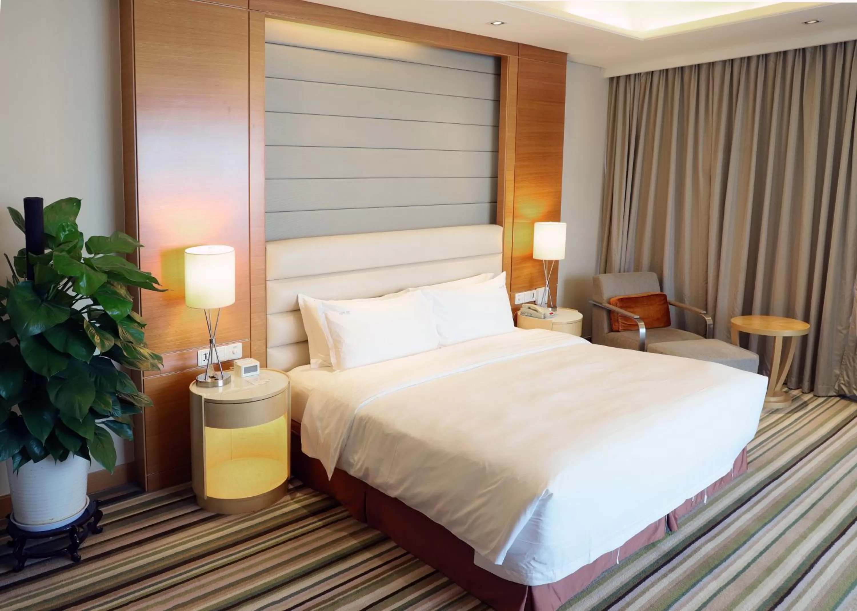 King Room - Smoking  in Holiday Inn Tianjin Riverside by IHG