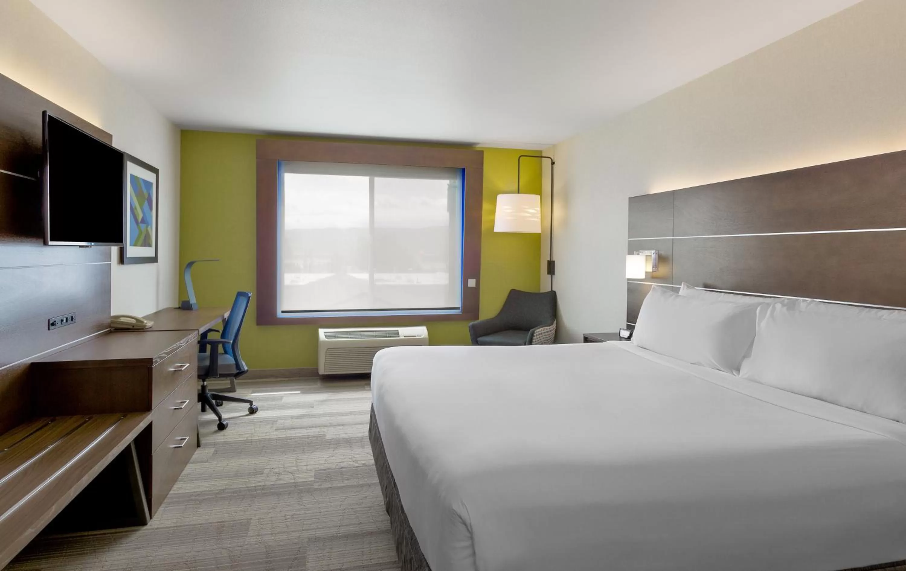 Photo of the whole room, Bed in Holiday Inn Express Ellensburg by IHG