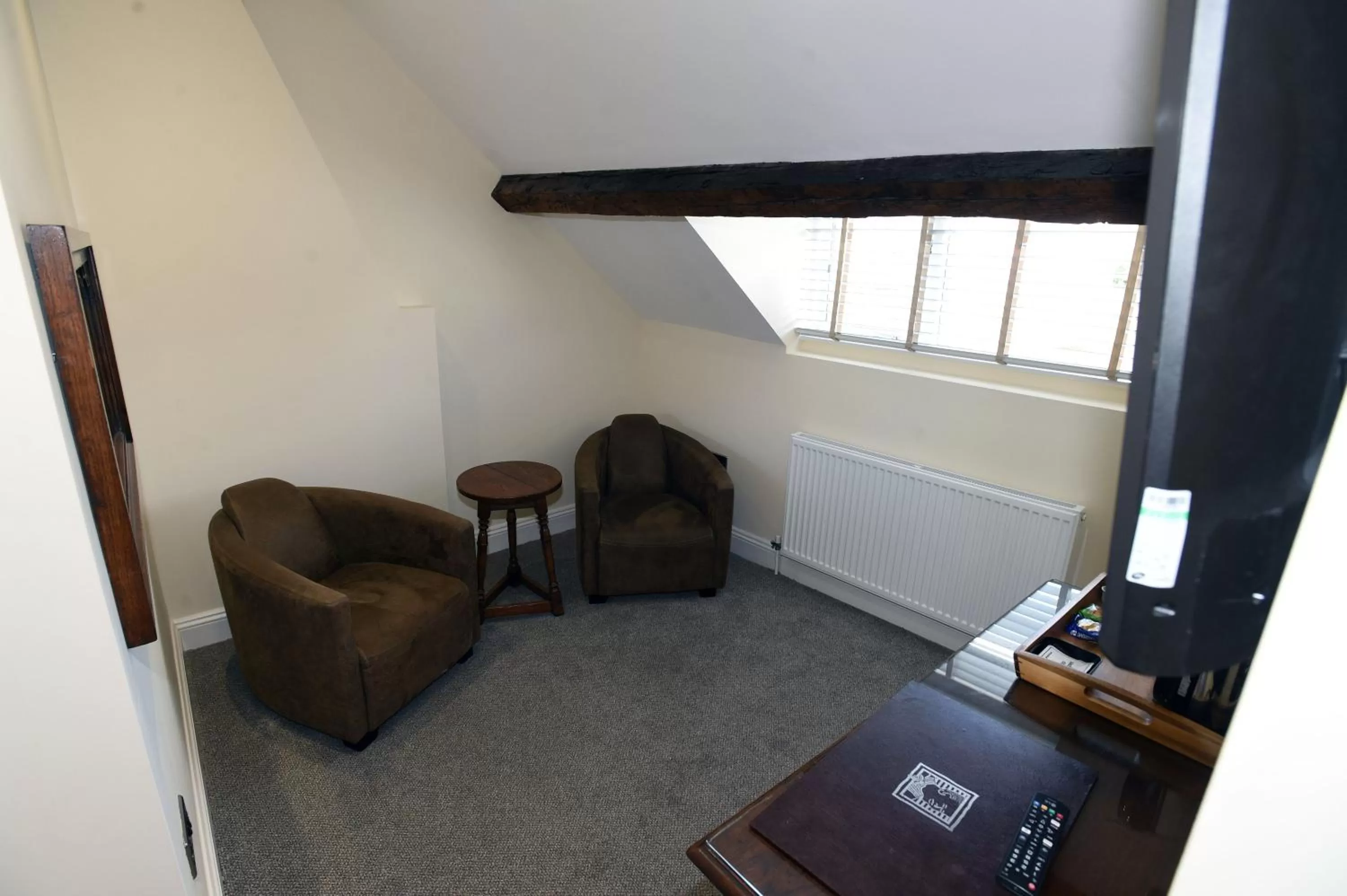 Bedroom in The Black Boy Inn