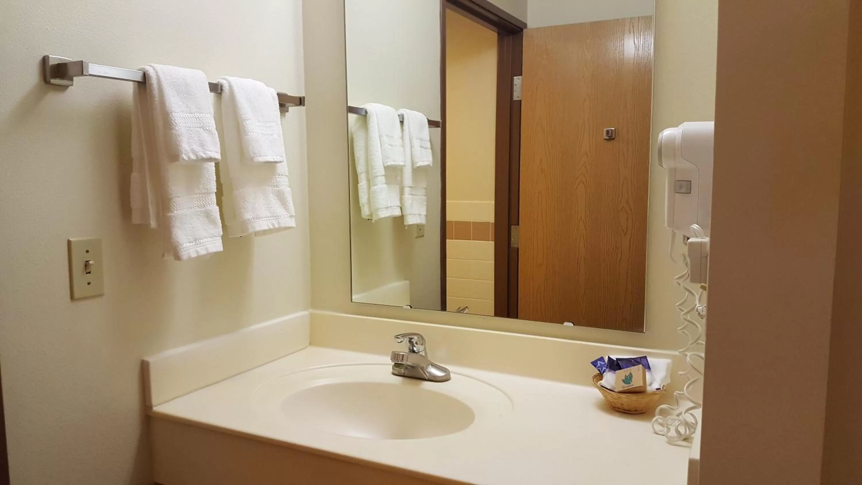 Bathroom in Motel 6 Norway MI
