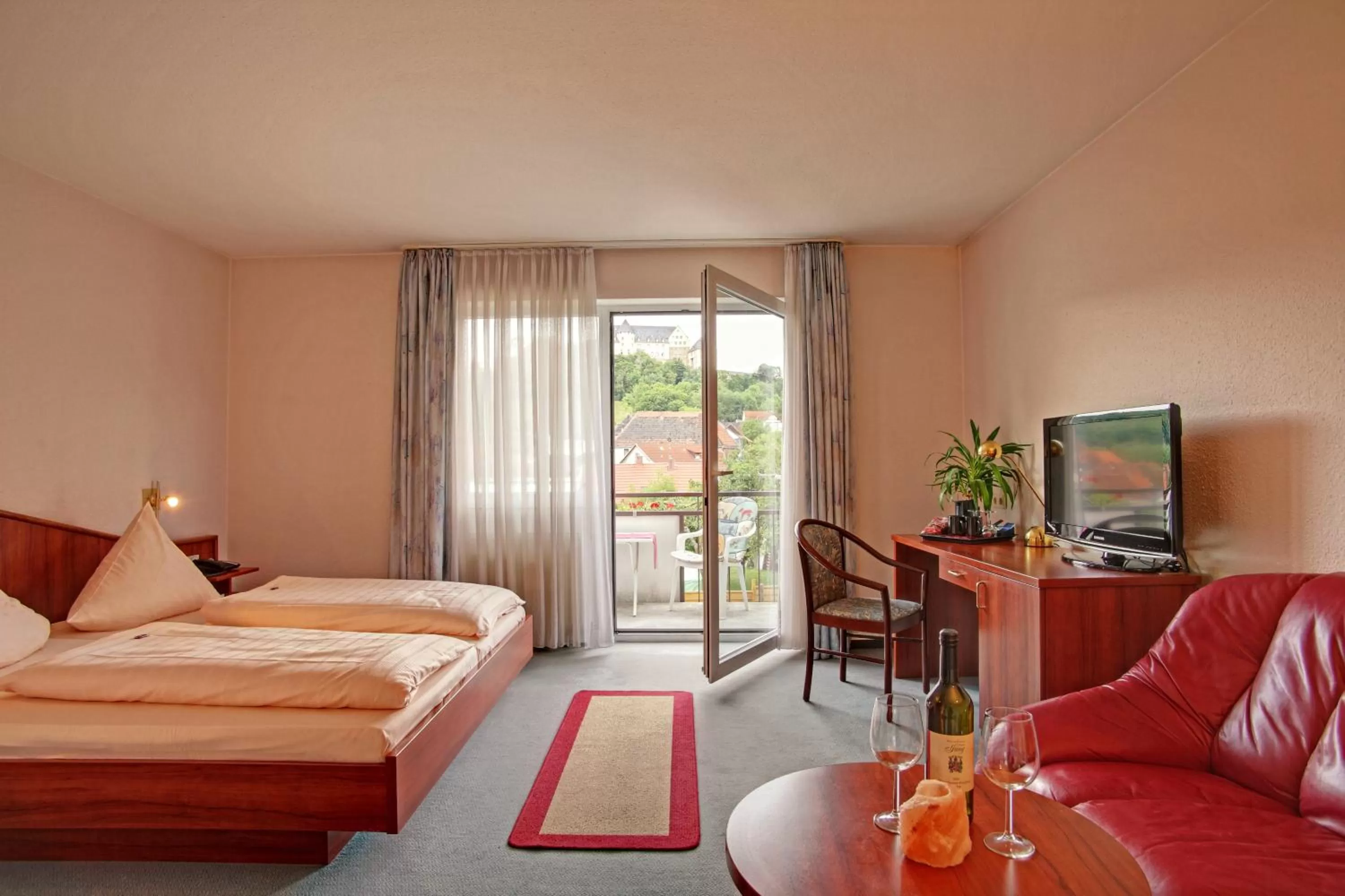 Photo of the whole room, Bed in Land-gut-Hotel BurgBlick