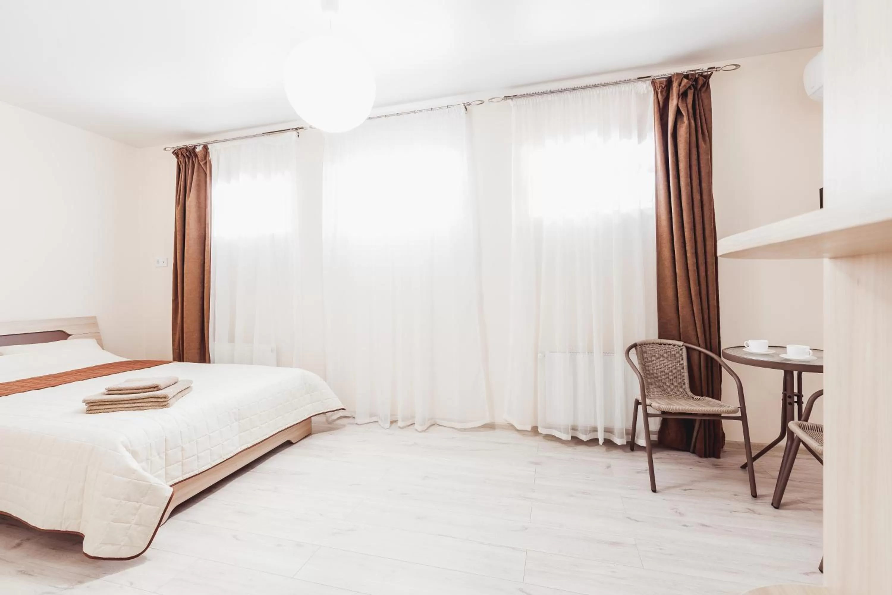 Bed in Apartments near Deribasovskaya