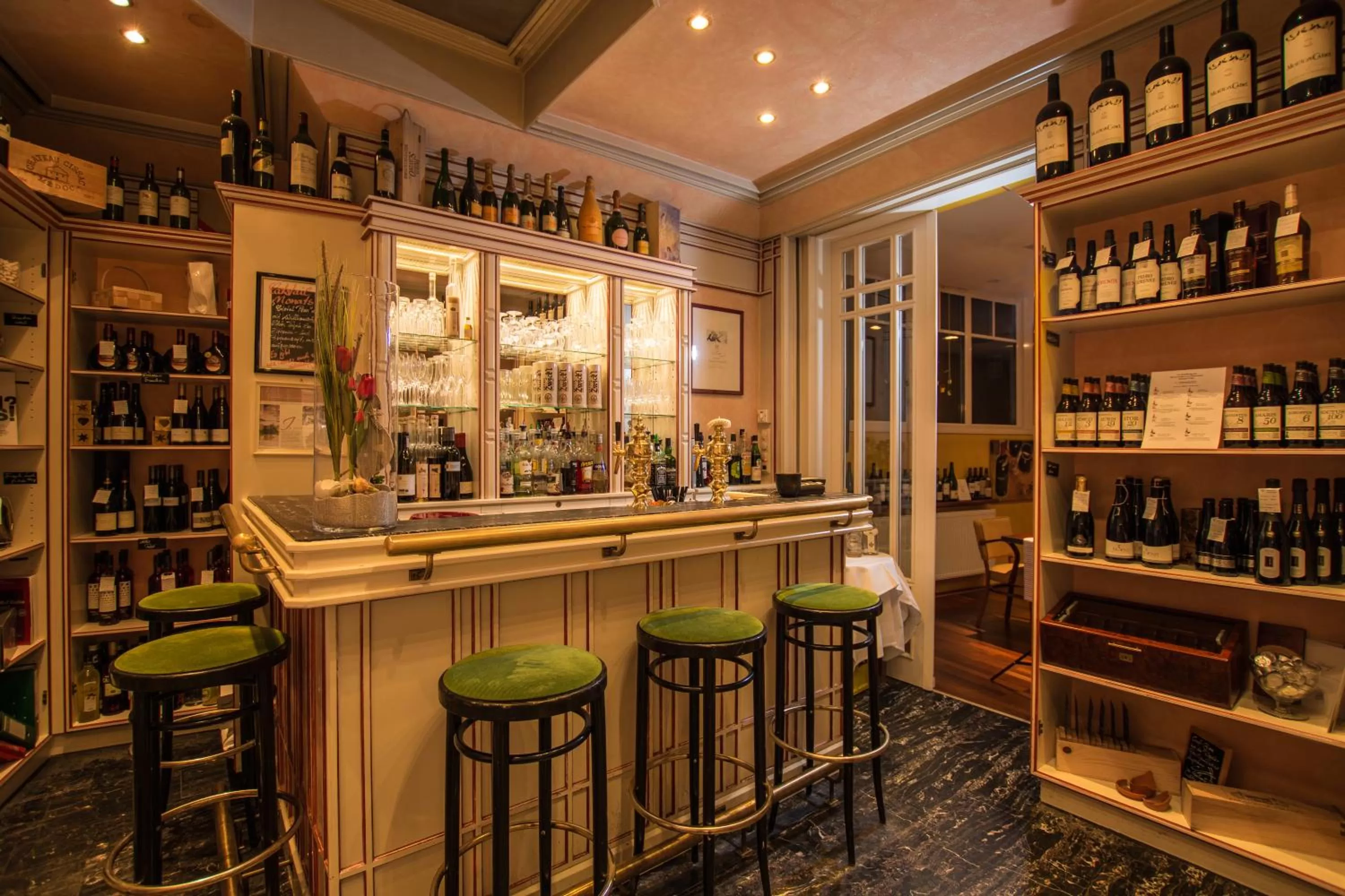 Lounge or bar in DORMERO Hotel Coburg