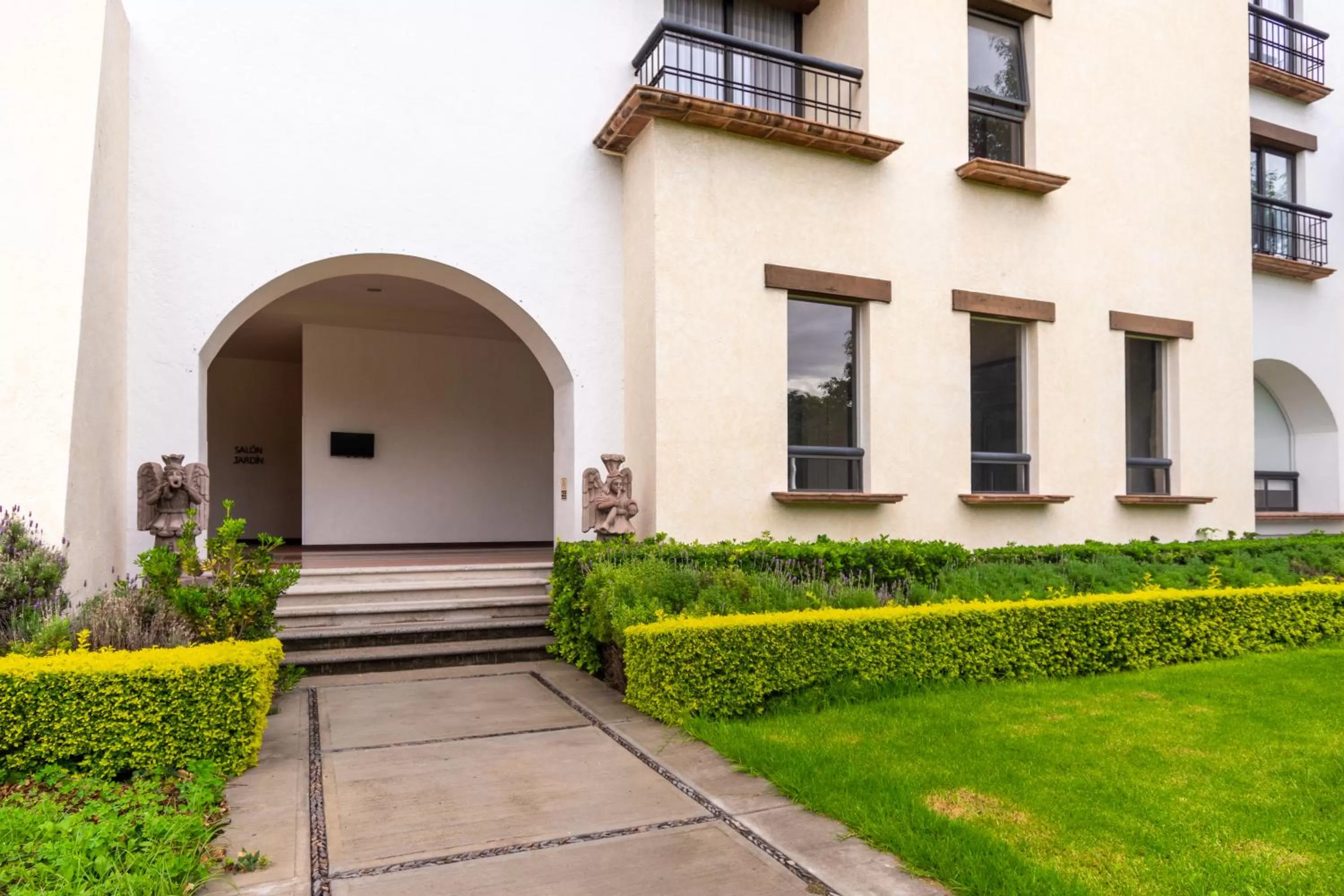 Facade/entrance in Hotel Flamingo Inn
