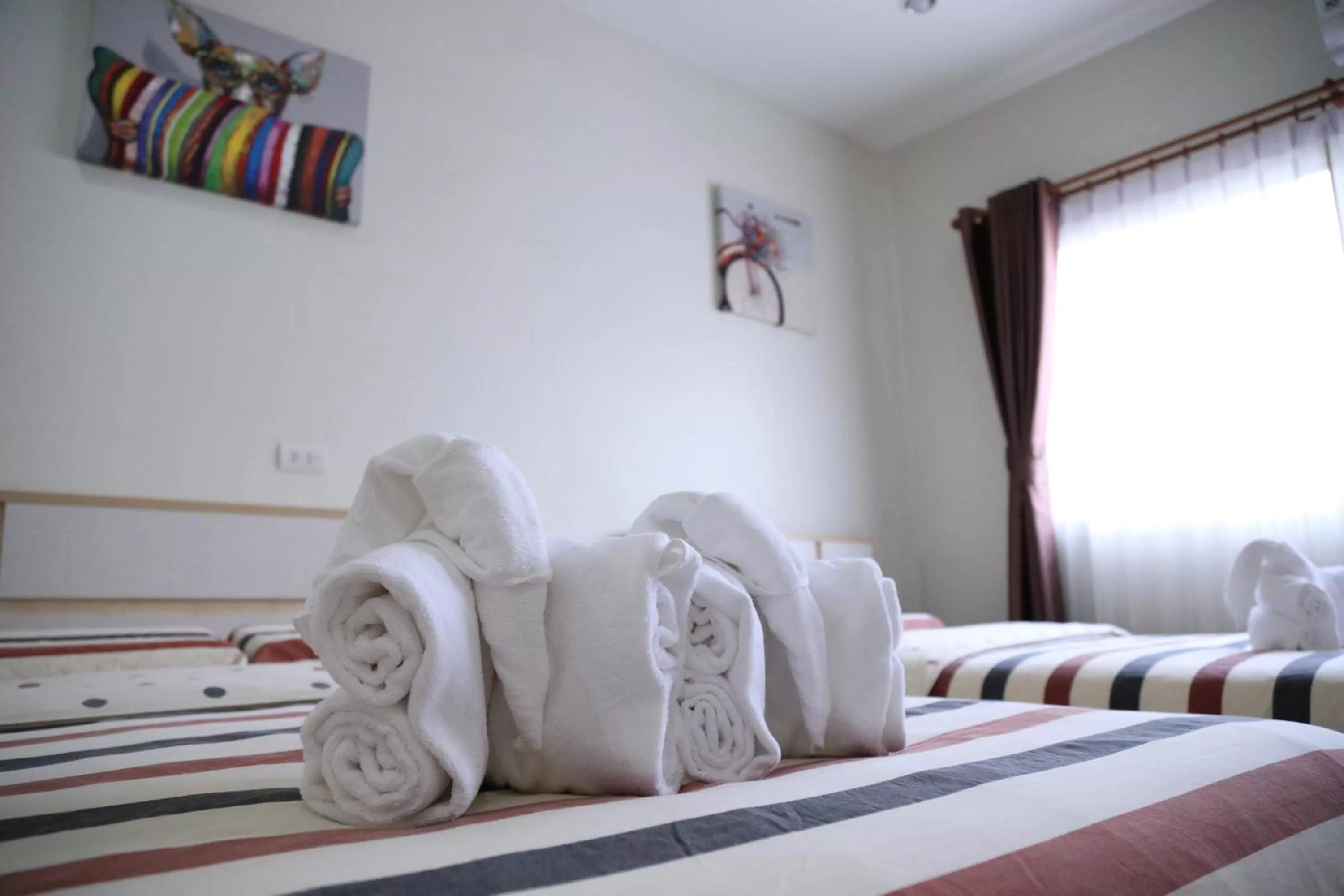 towels, Bed in TD Bangkok