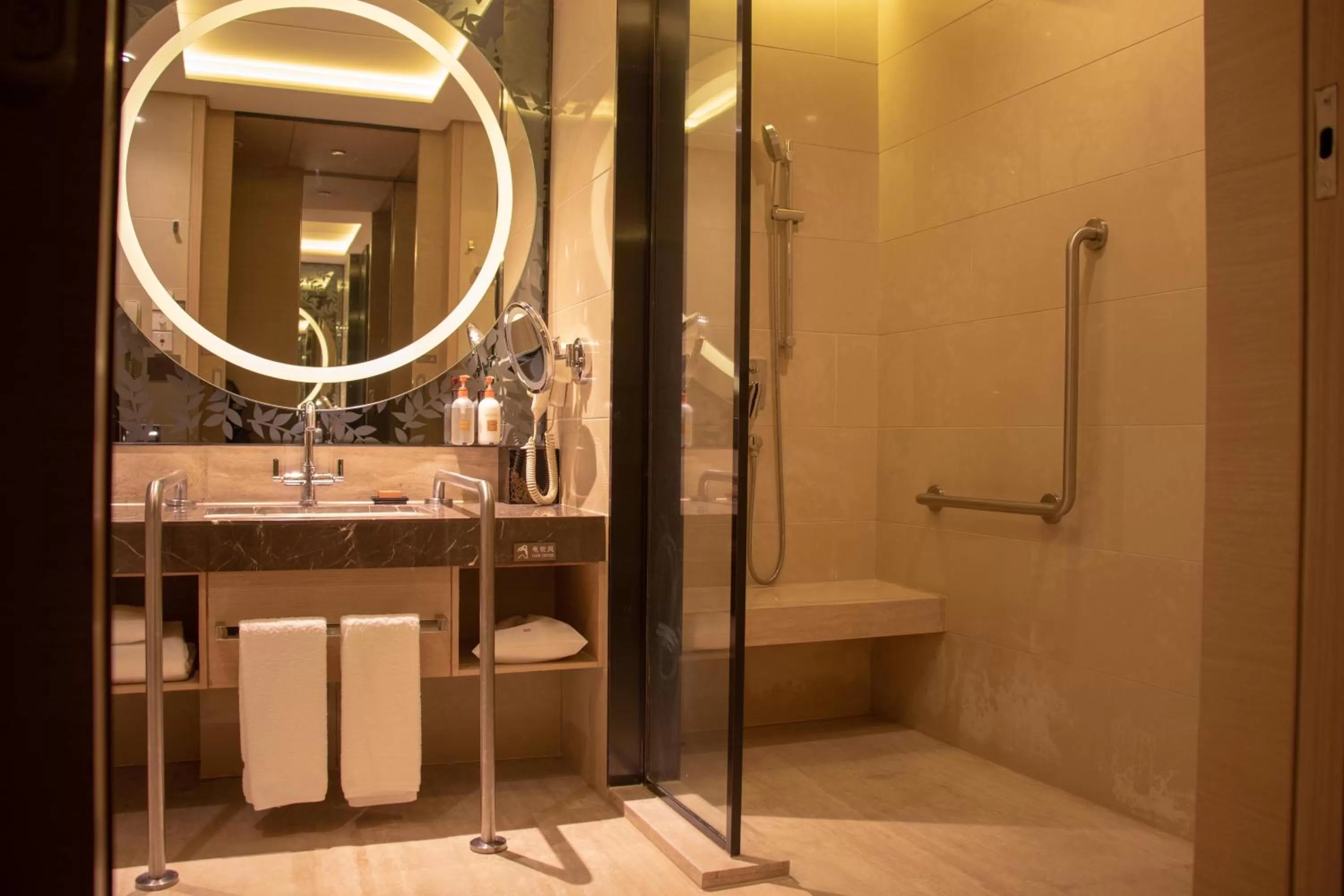 Shower in Crowne Plaza Guangzhou Huadu by IHG - Free Shuttle bus between hotel to Exhibition Center During Canton Fair
