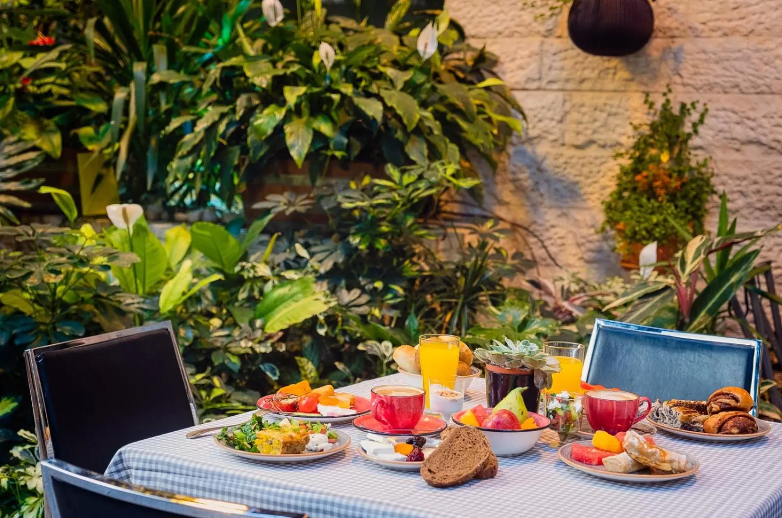 Patio in Prima Park Hotel Jerusalem