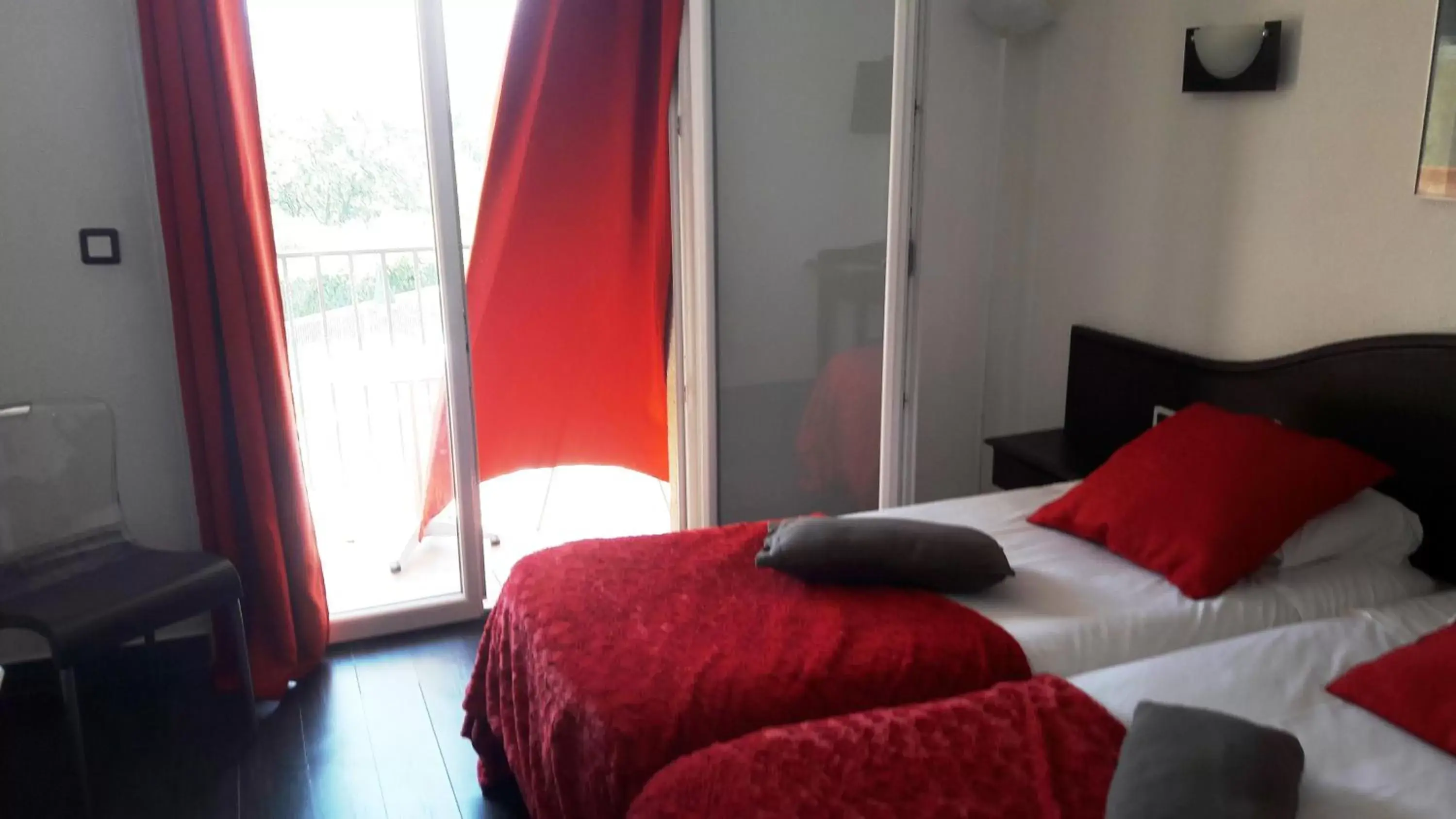 Superior Twin Room in Le Neoulous Superior Twin Room in Le Neoulous