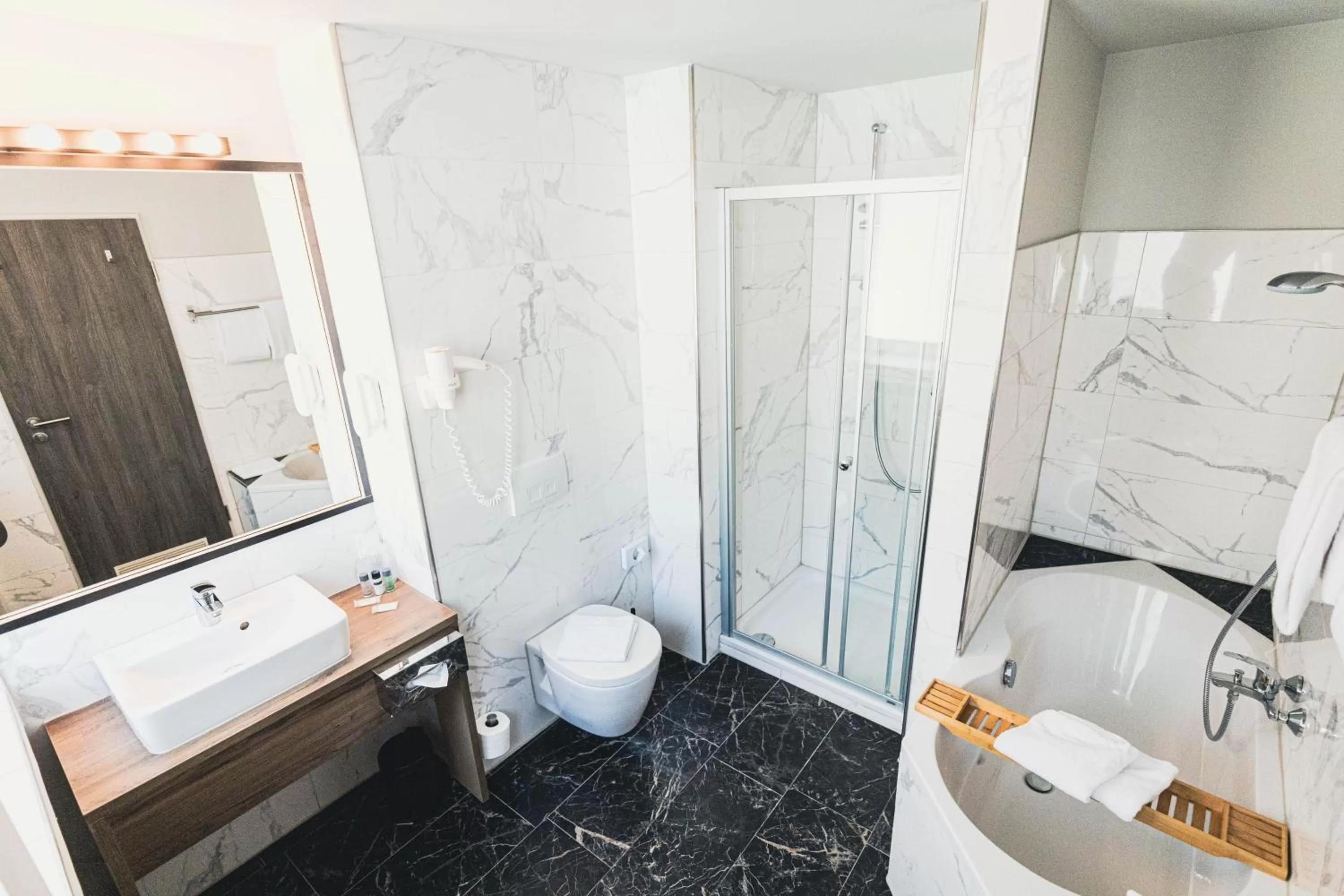 Bathroom in MountainPark | Event- und Tagungshotel