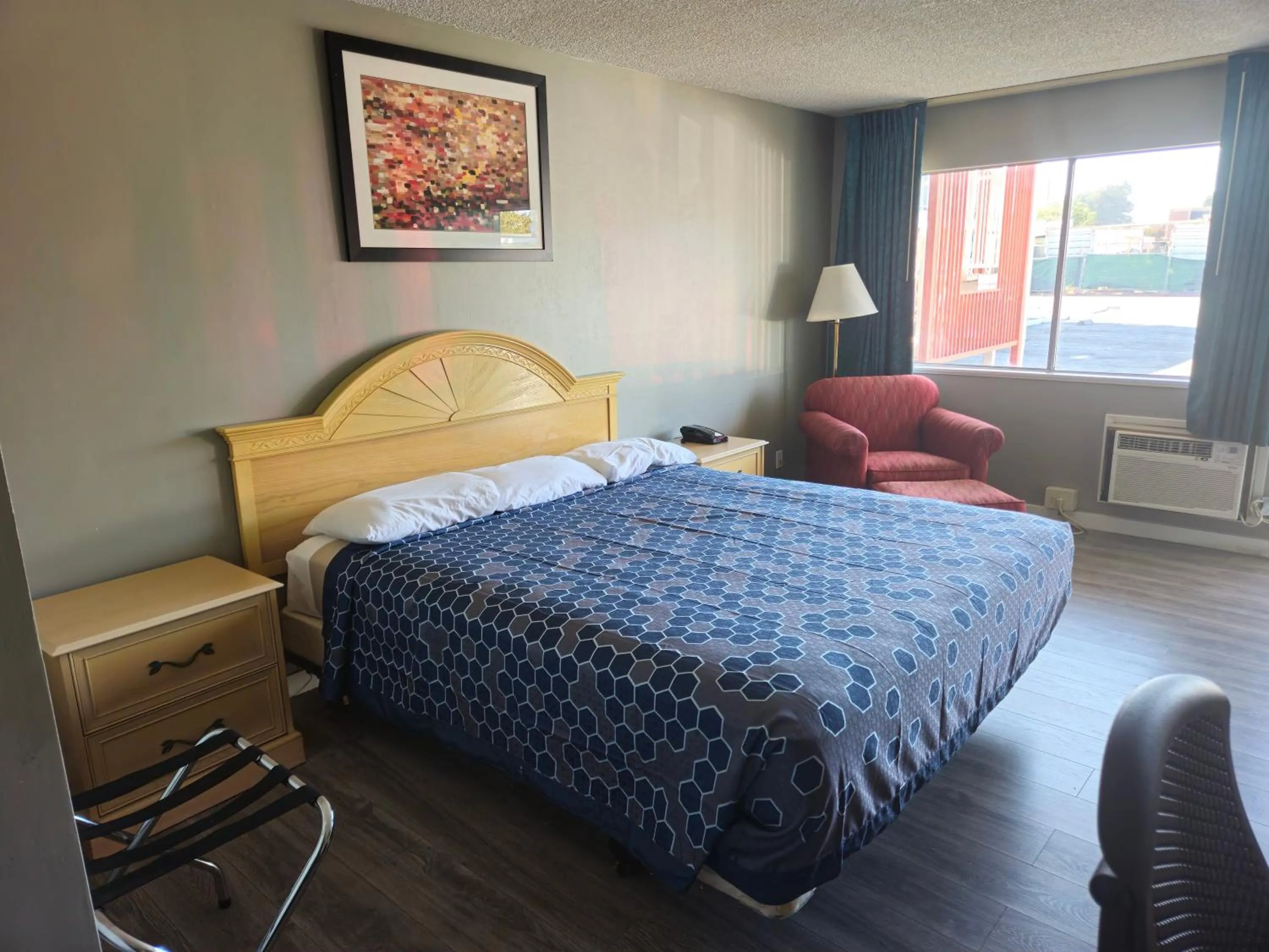 Bed in Heritage Inn - Milpitas