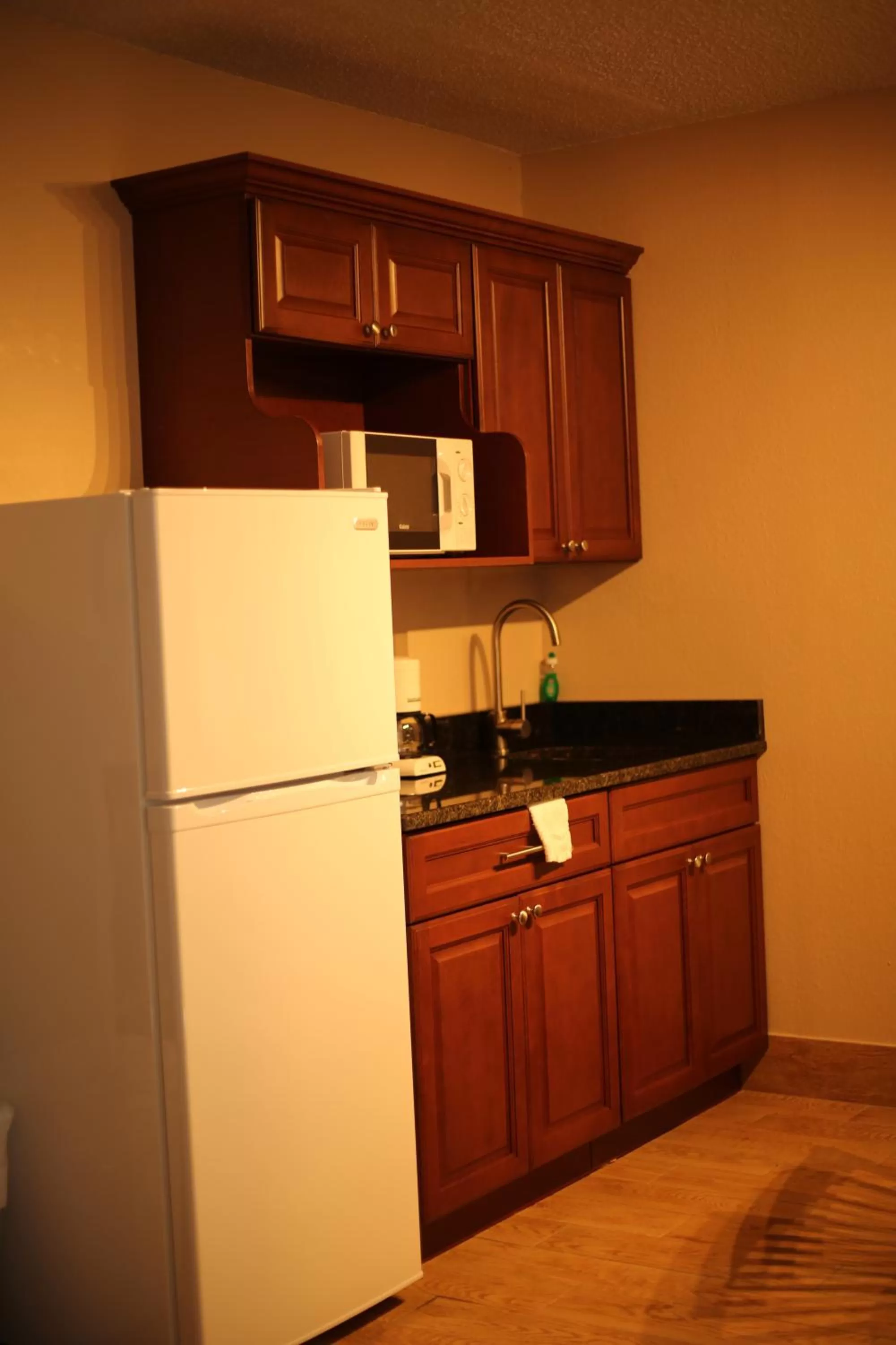 Kitchen or kitchenette in Inn on the Gulf