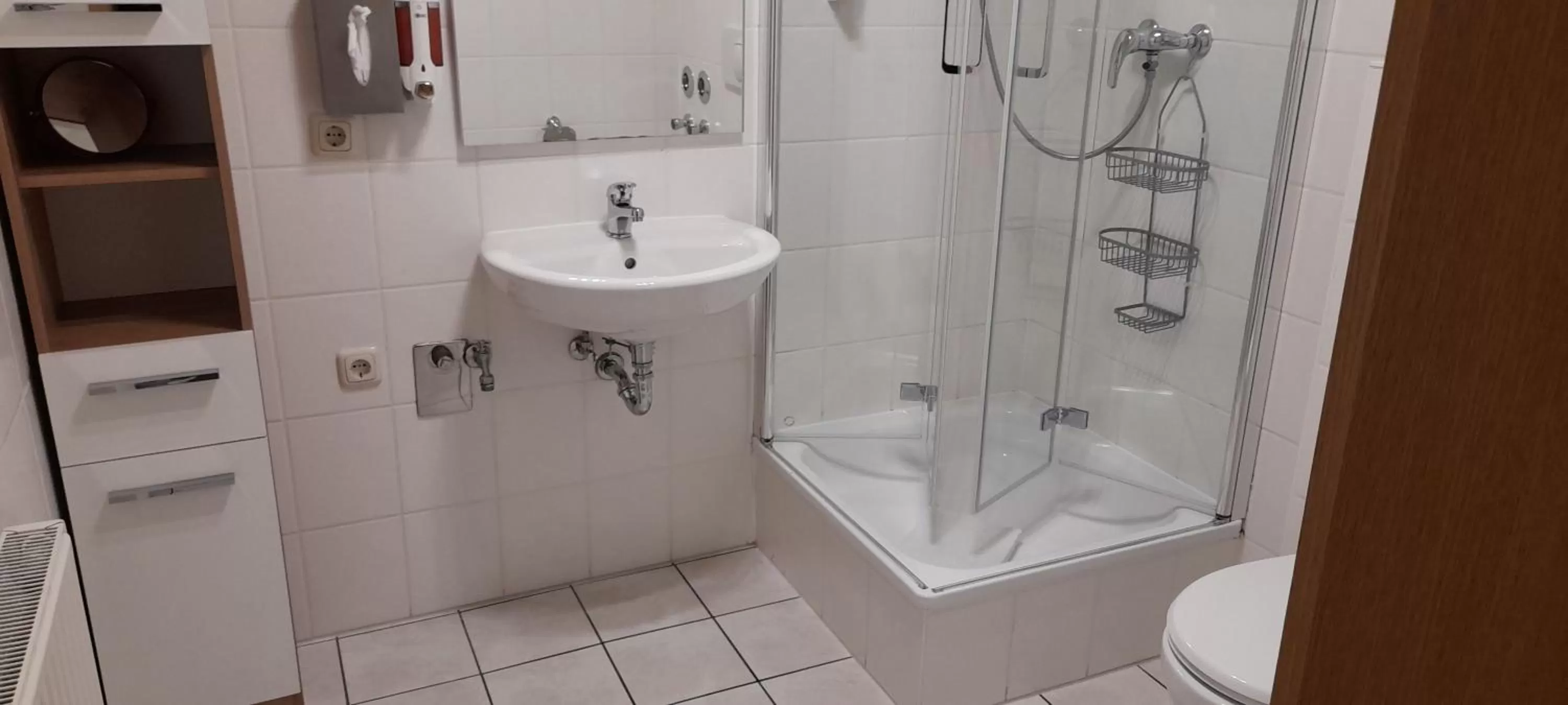 Bathroom in Apartment-Hotel Schillerplatz