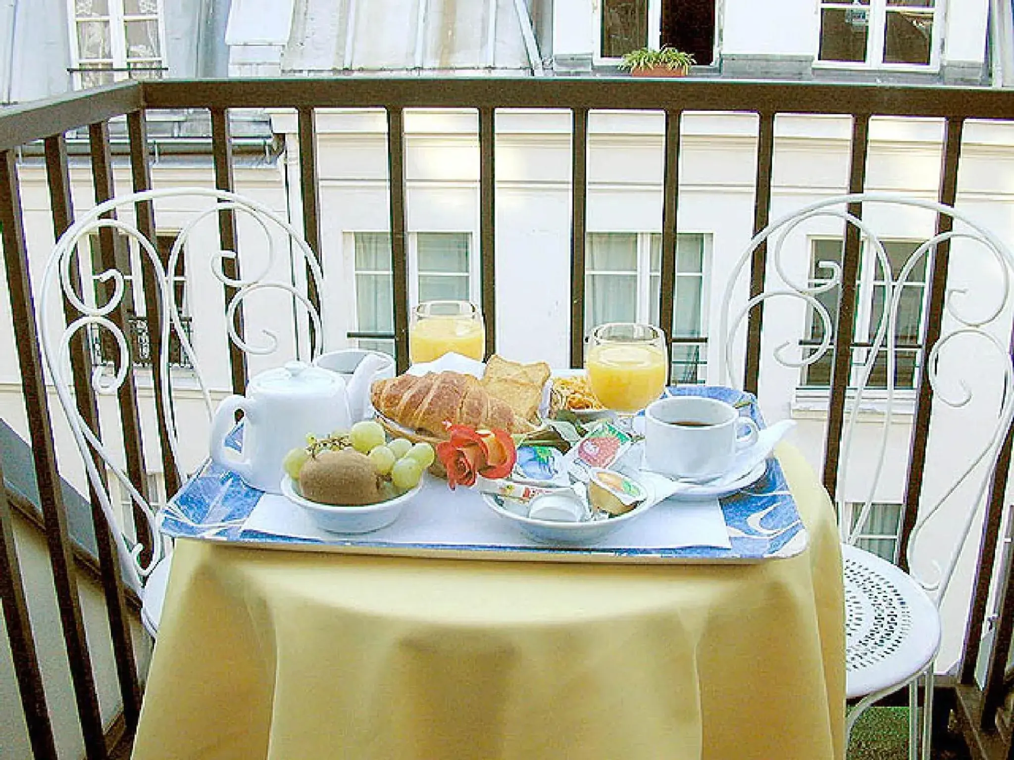 Double Room with Balcony in hotel L Double Room with Balcony in hotel L