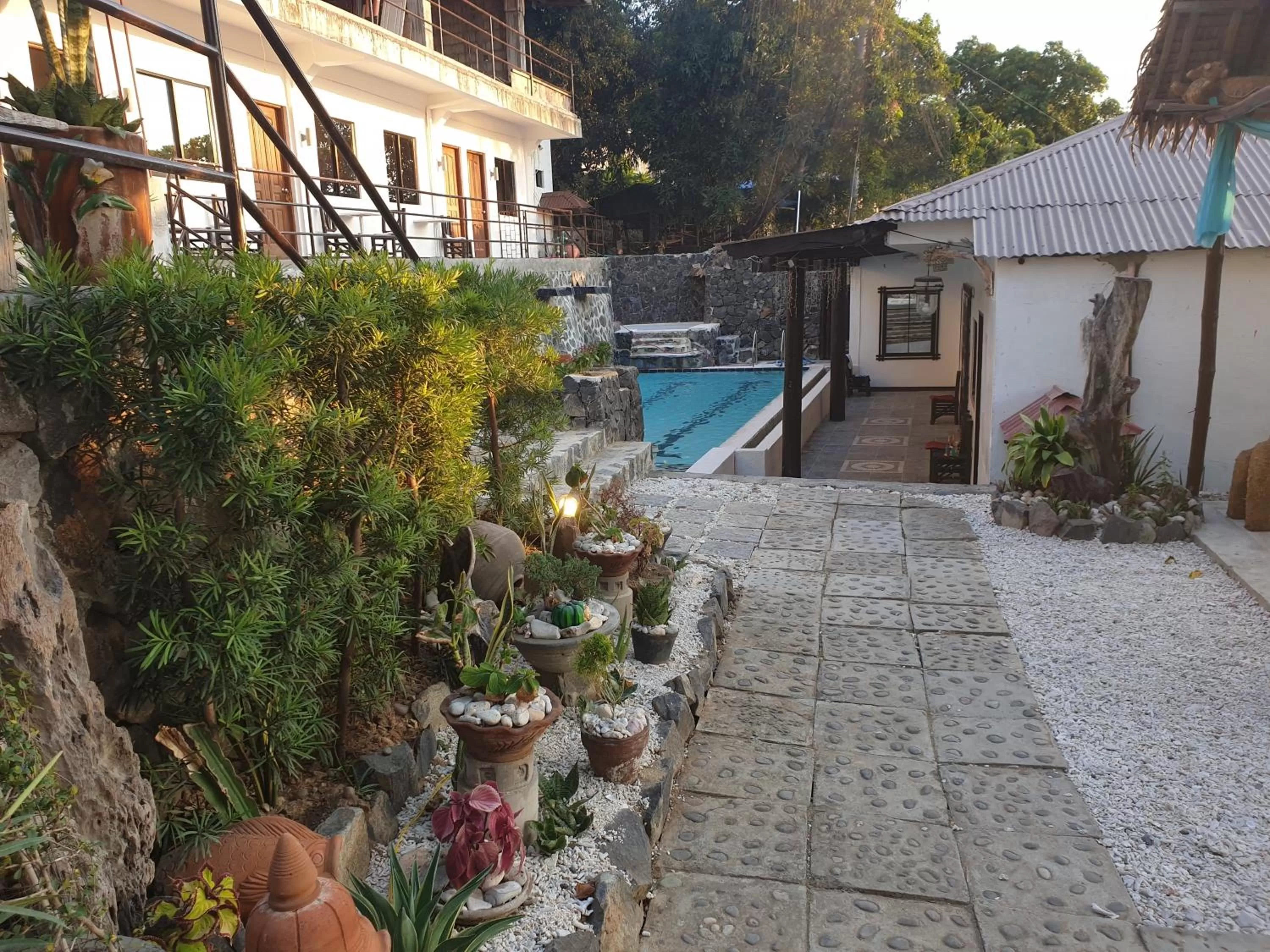 Pool View in Raya Del Sol Dive Resort