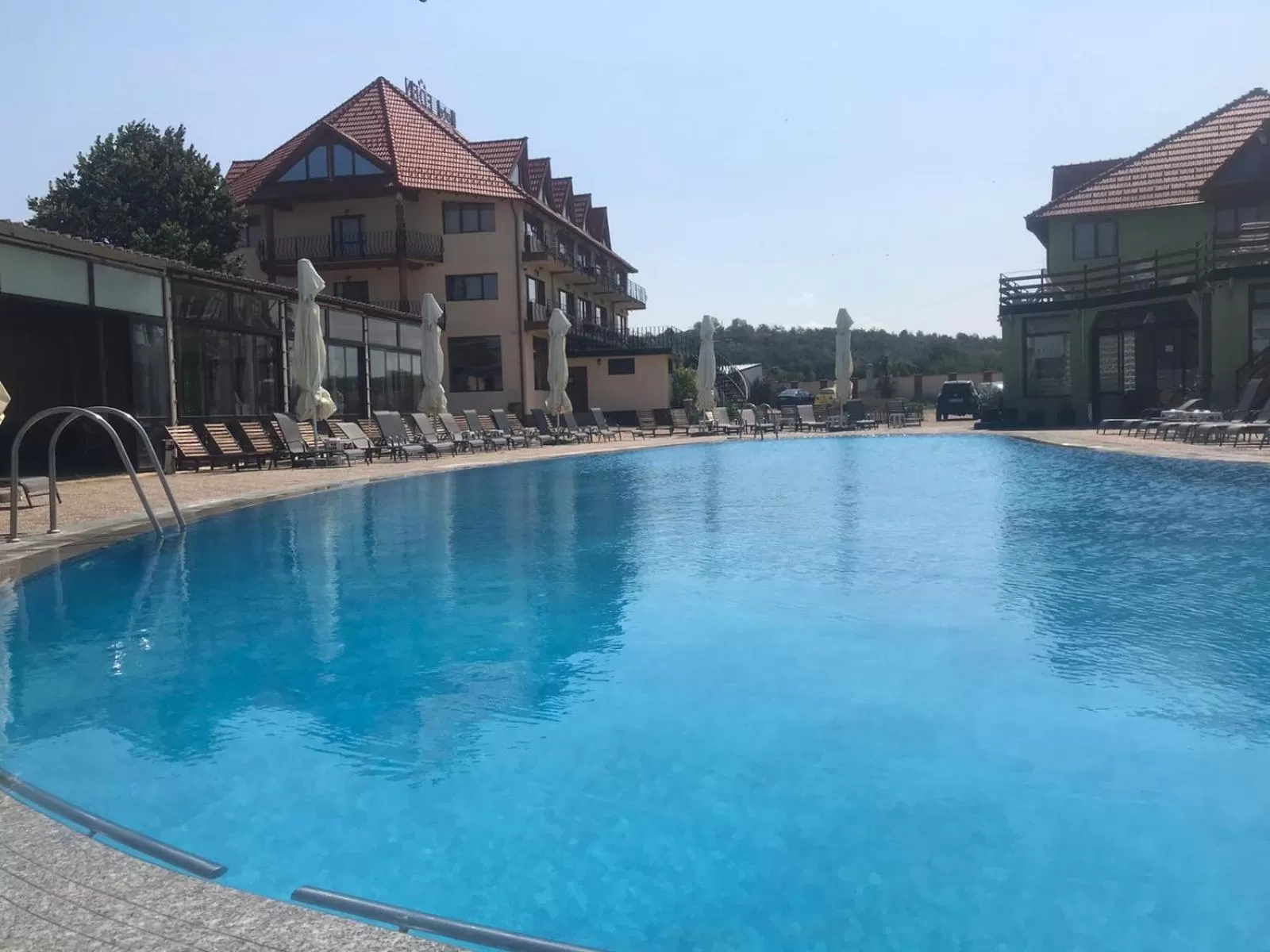 Property building, Swimming Pool in Hotel Eden