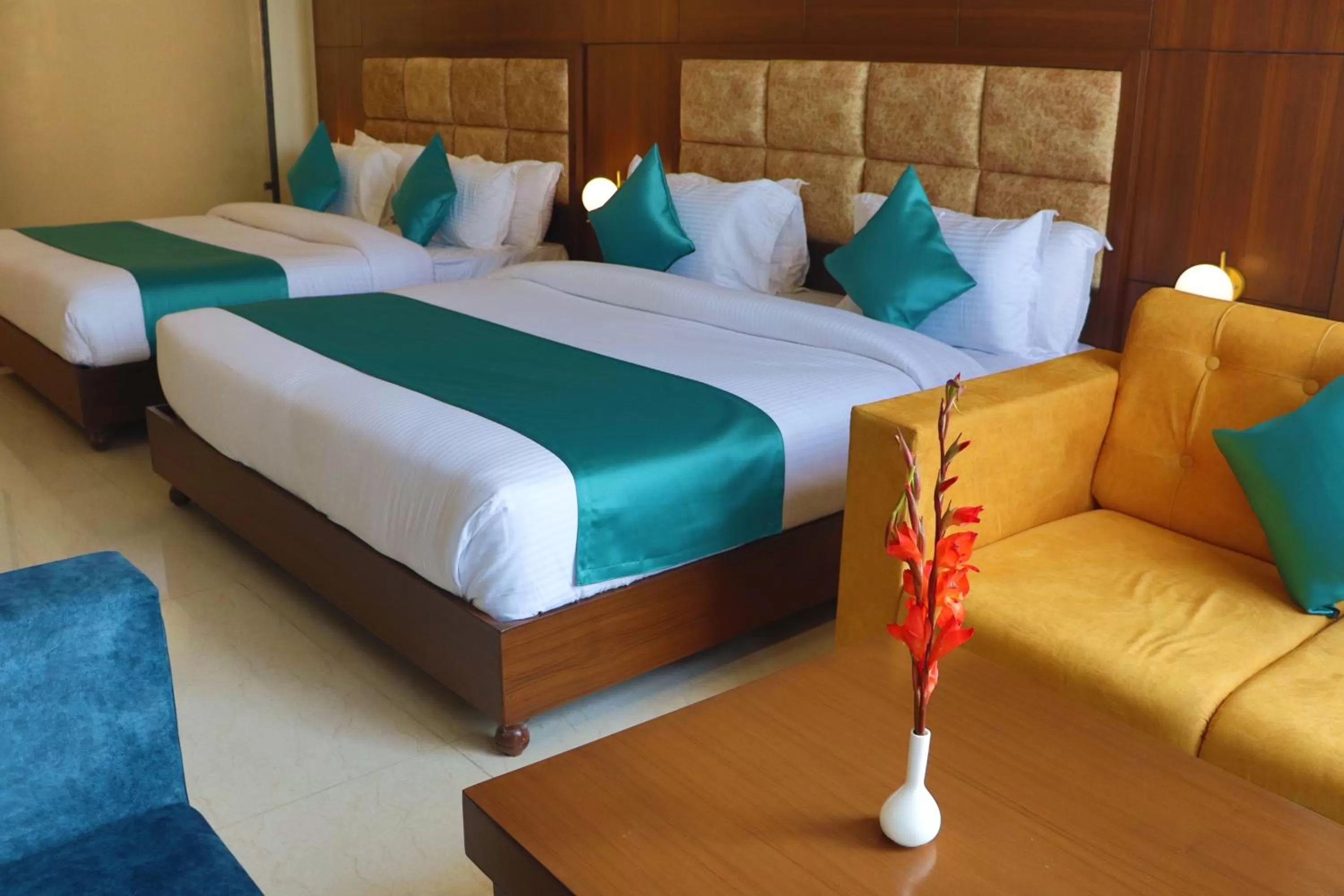 Bed in Hotel Green - Behind Parmarth Niketan