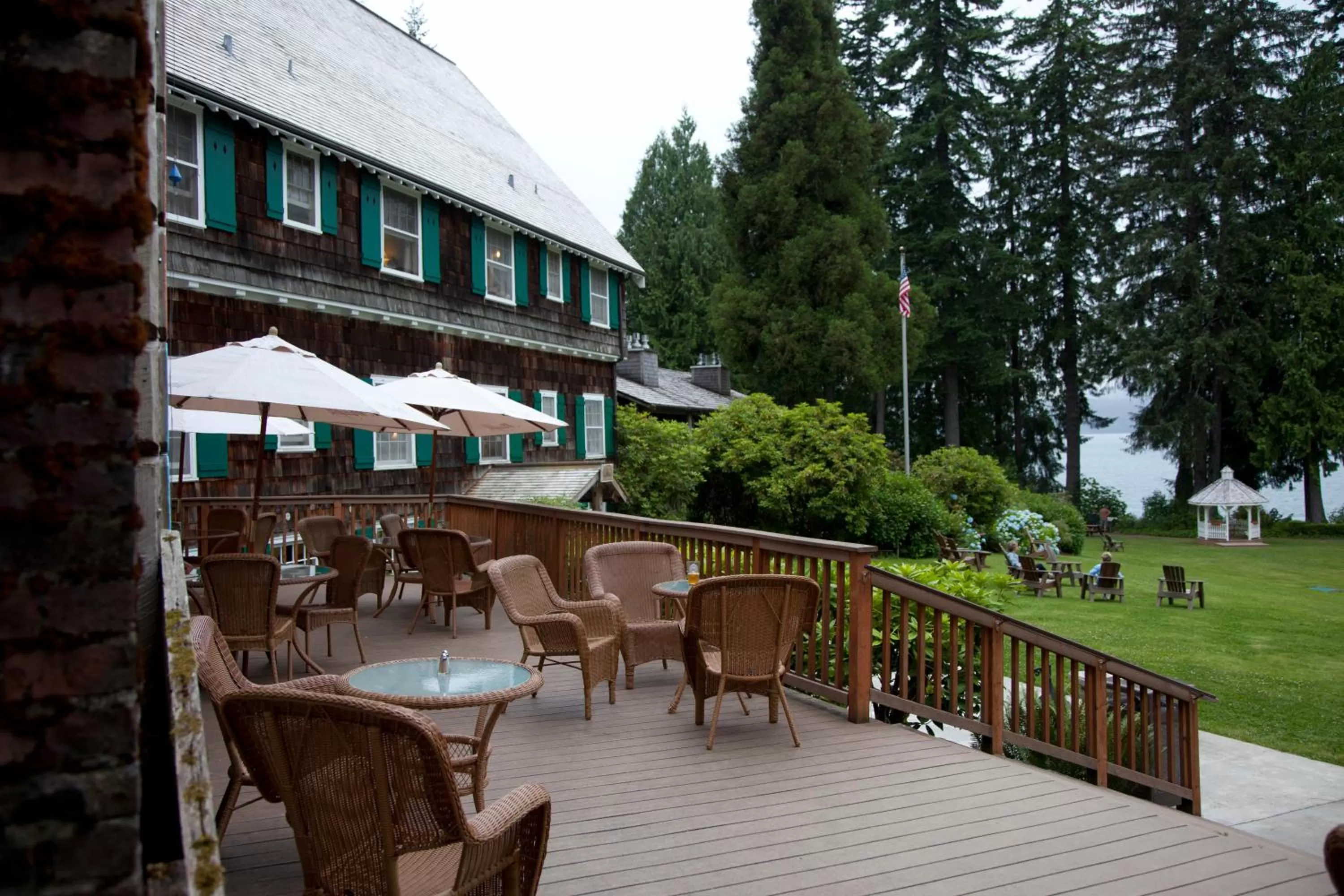 Property building in Lake Quinault Lodge