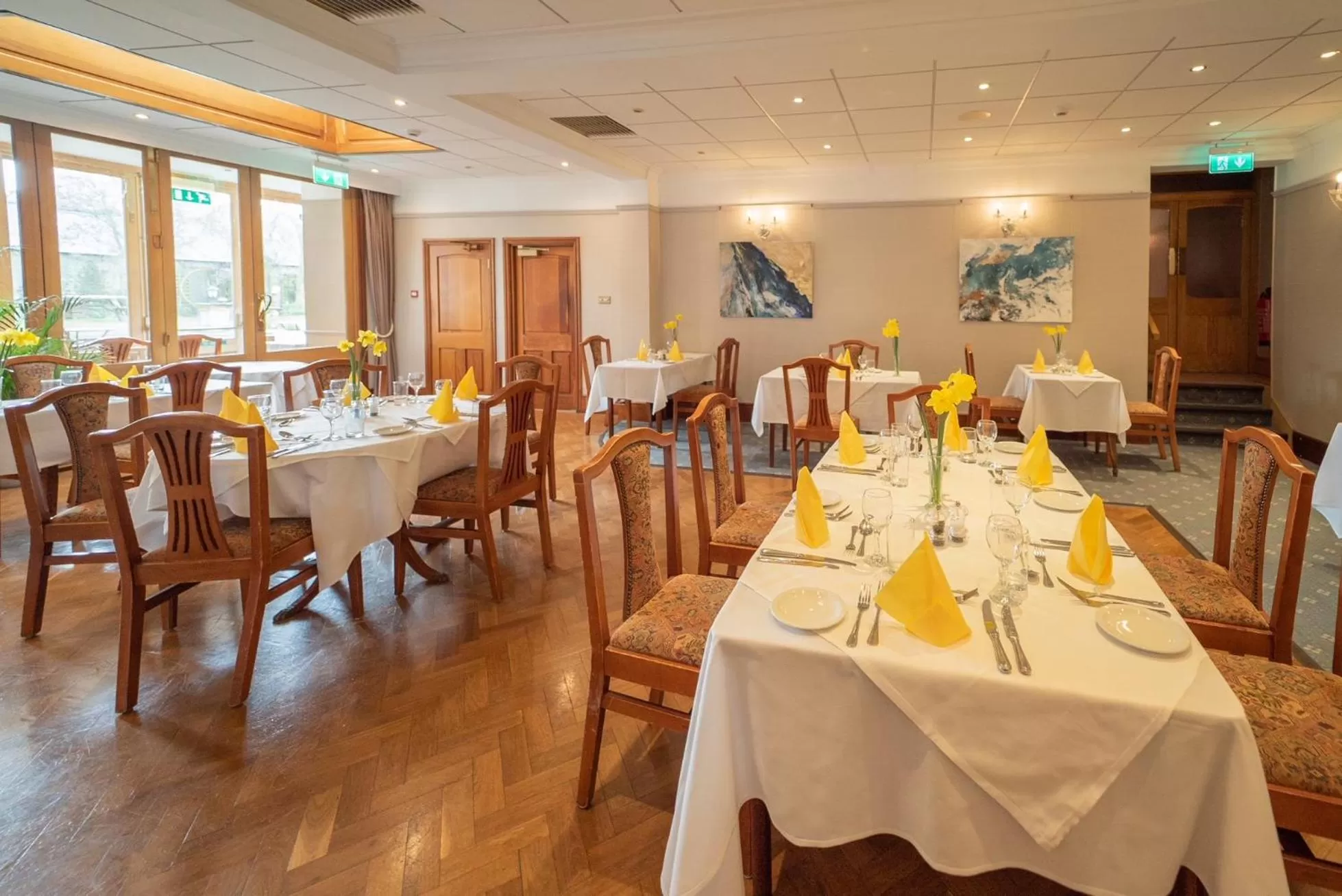 Restaurant/places to eat in Littlebury Hotel