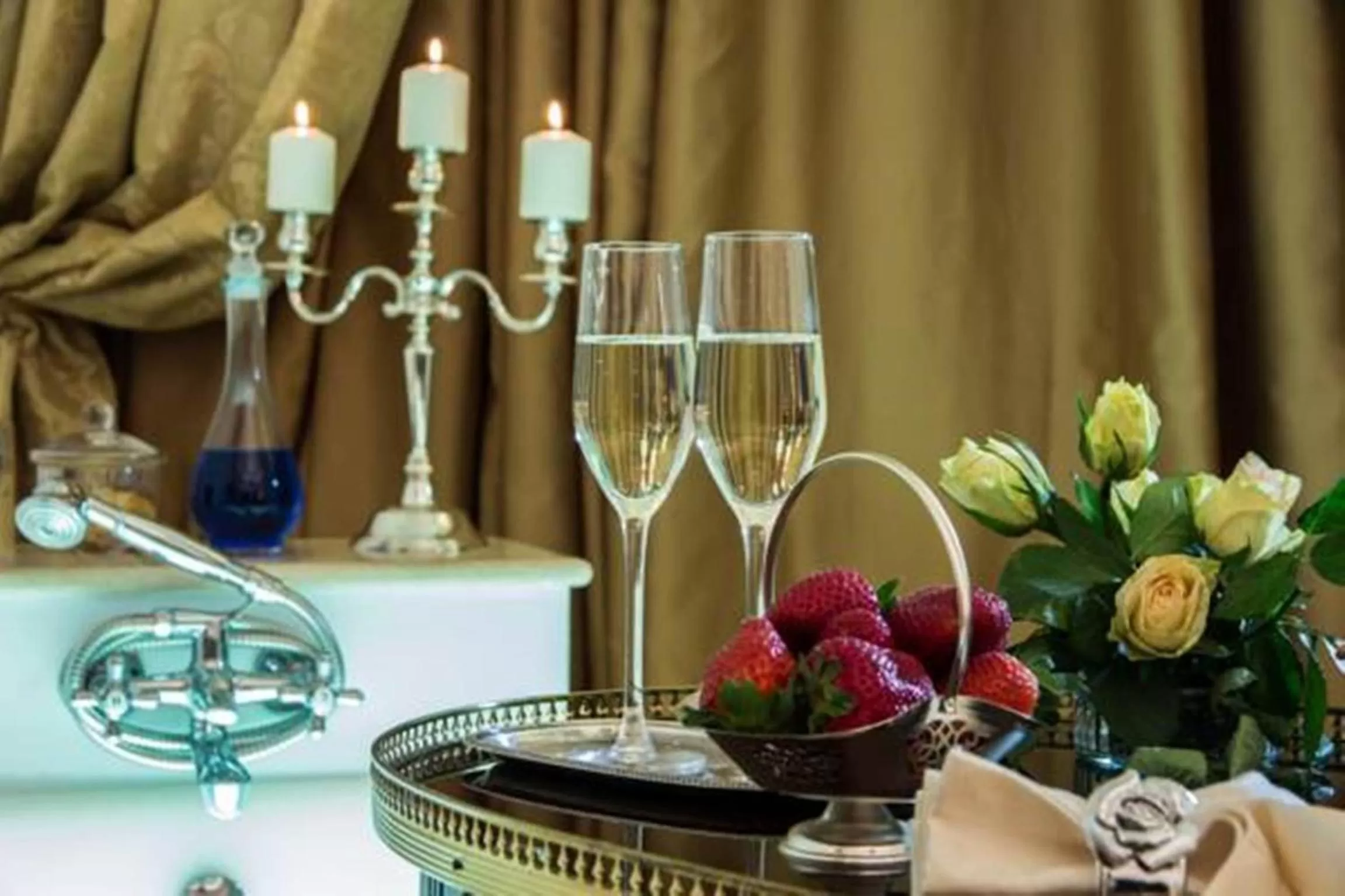 Food and drinks in Grand Boutique Hotel