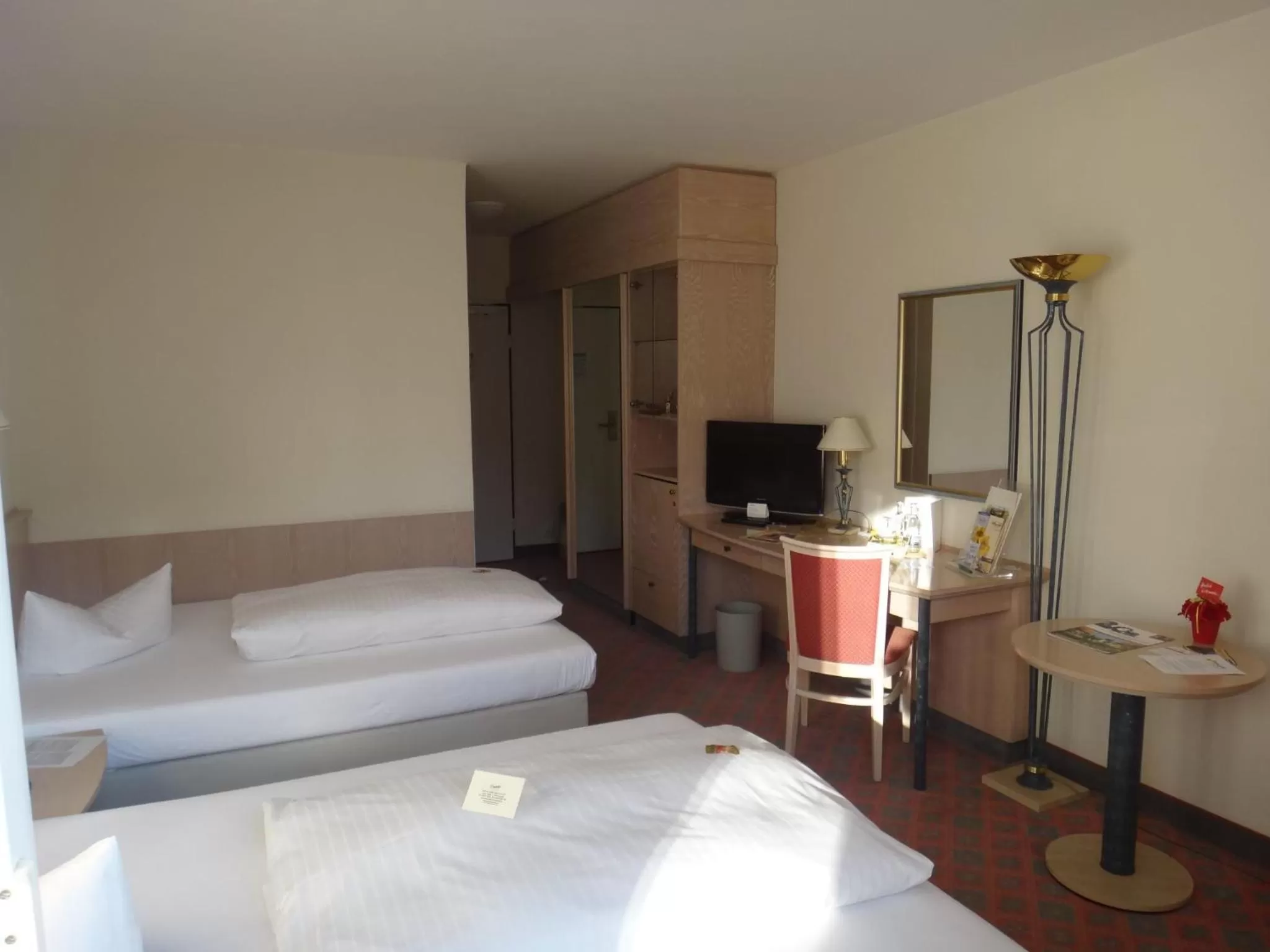 Comfort Twin Room with Bathroom in Hotel am Schloß Apolda