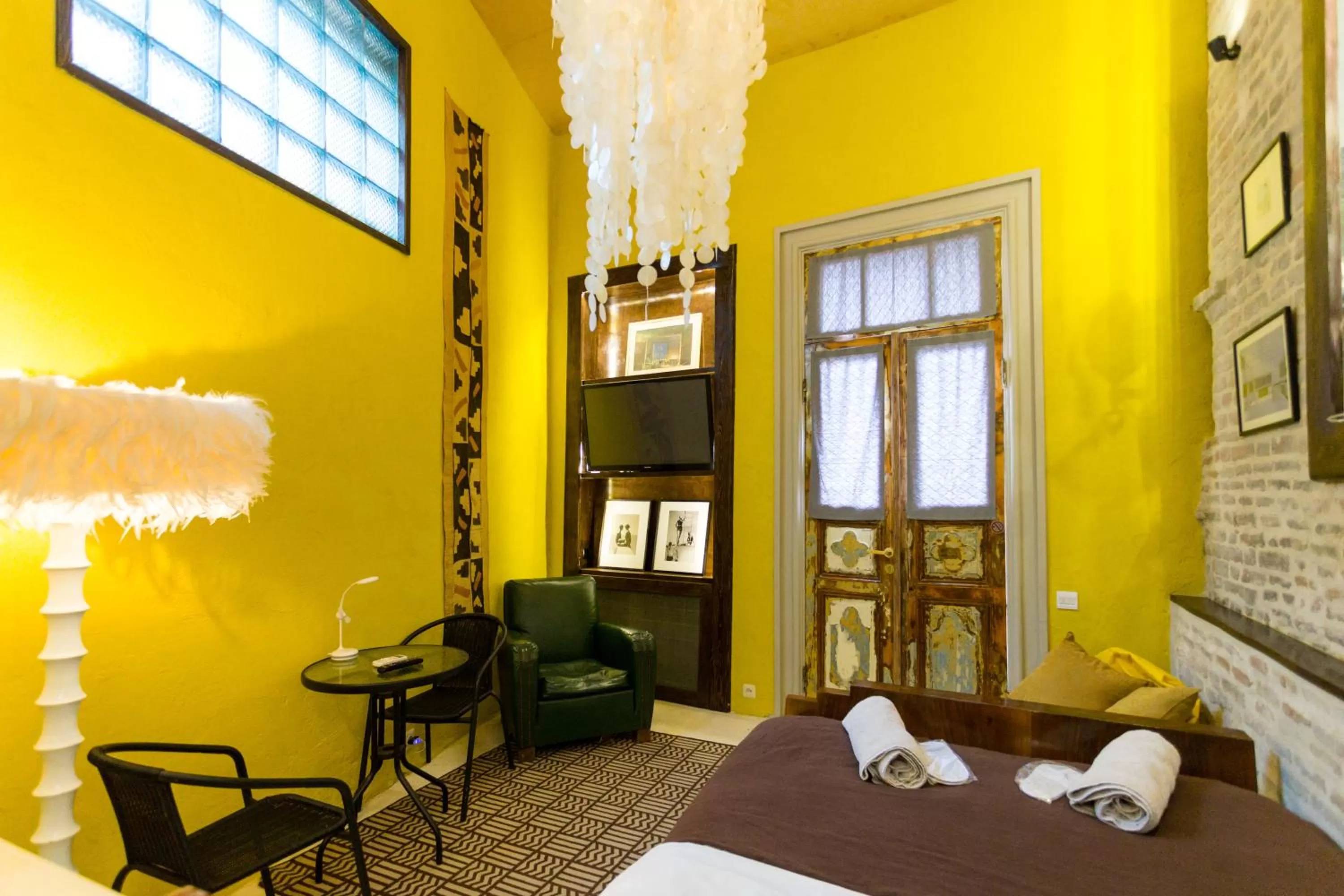 TV and multimedia, Bed in Castle in Old Town