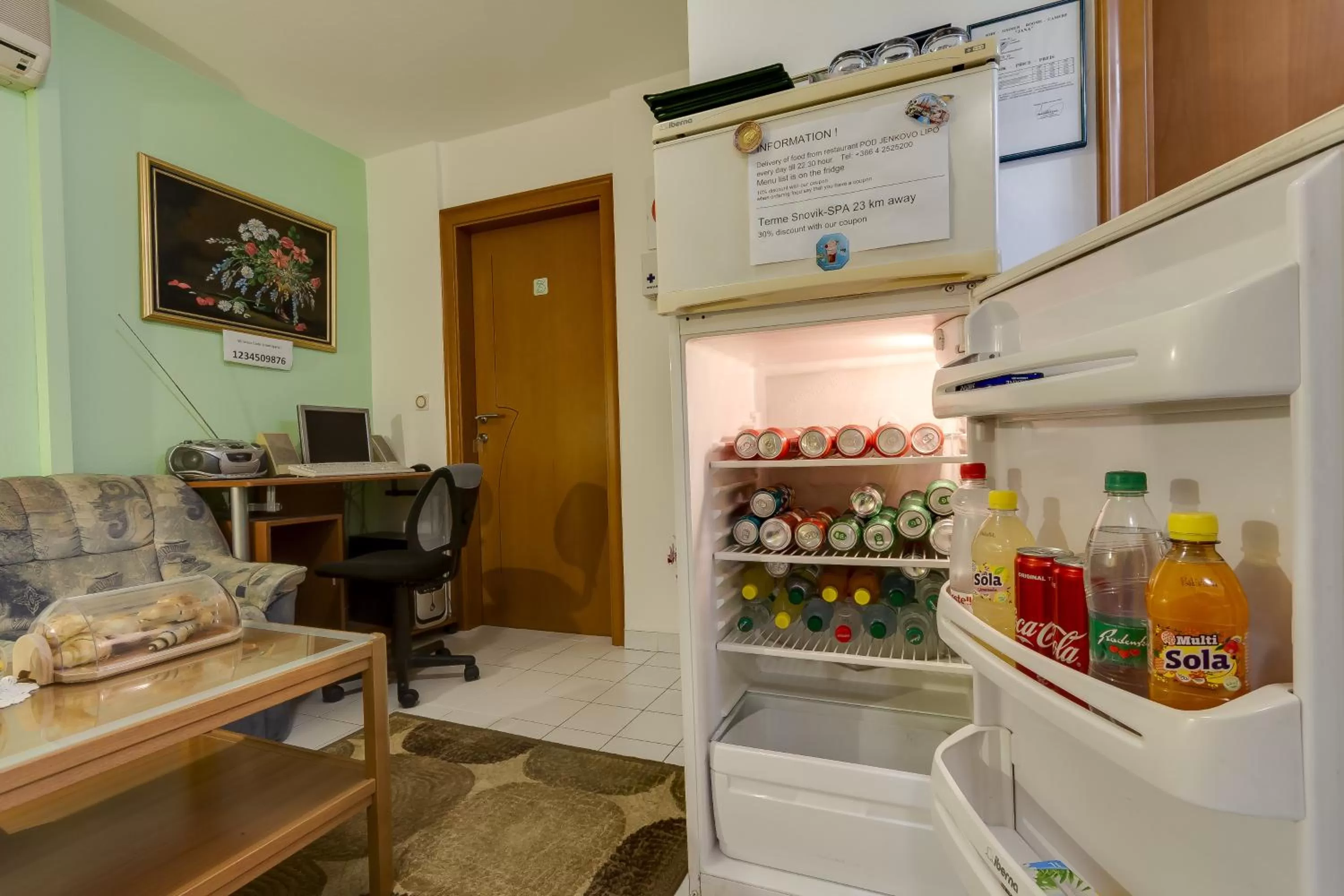 Drinks in Rooms & Apartments Jana