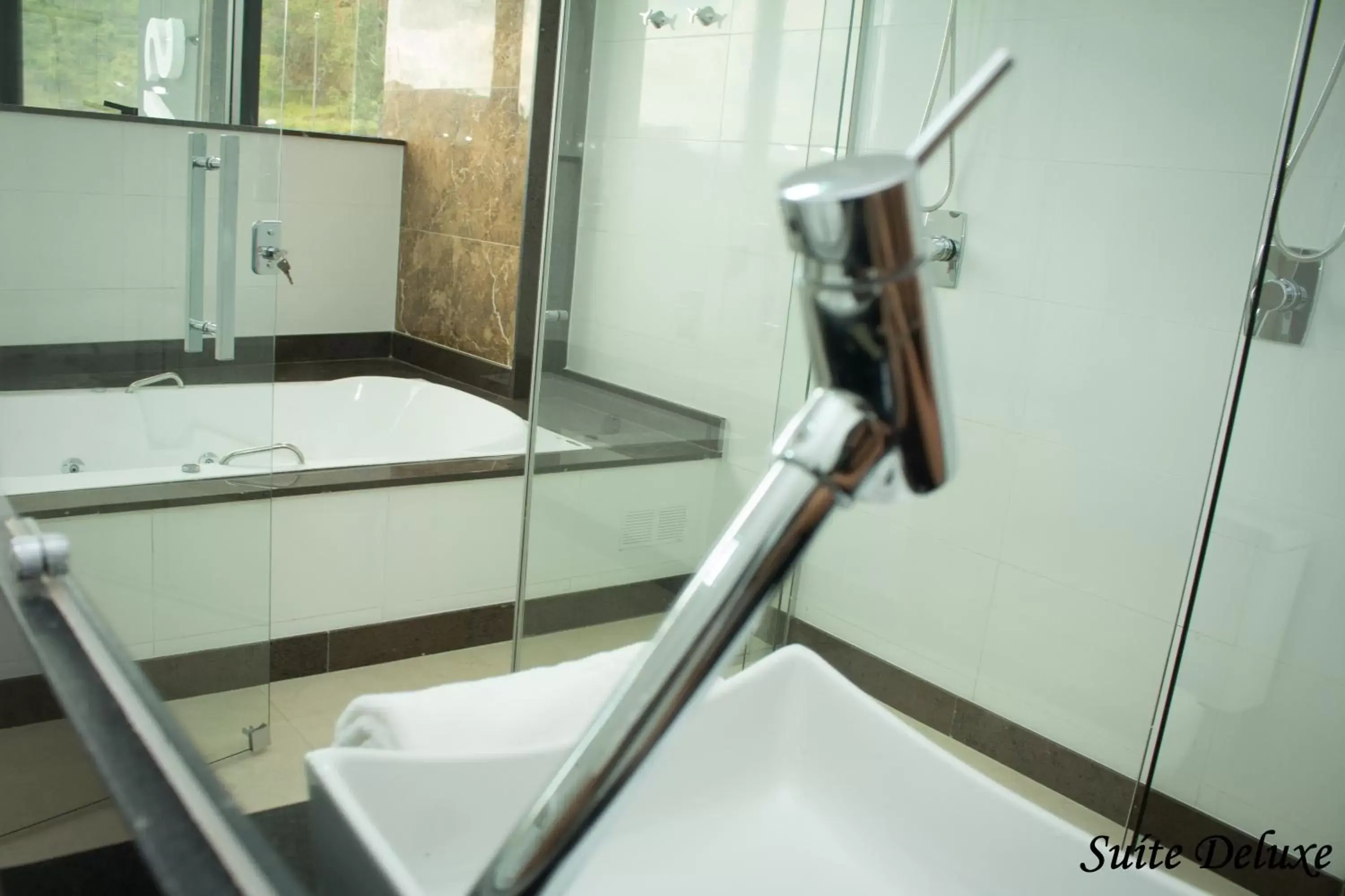 Deluxe Suite in Minas Platinum Hotel & Convention Deluxe Suite in Minas Platinum Hotel & Convention