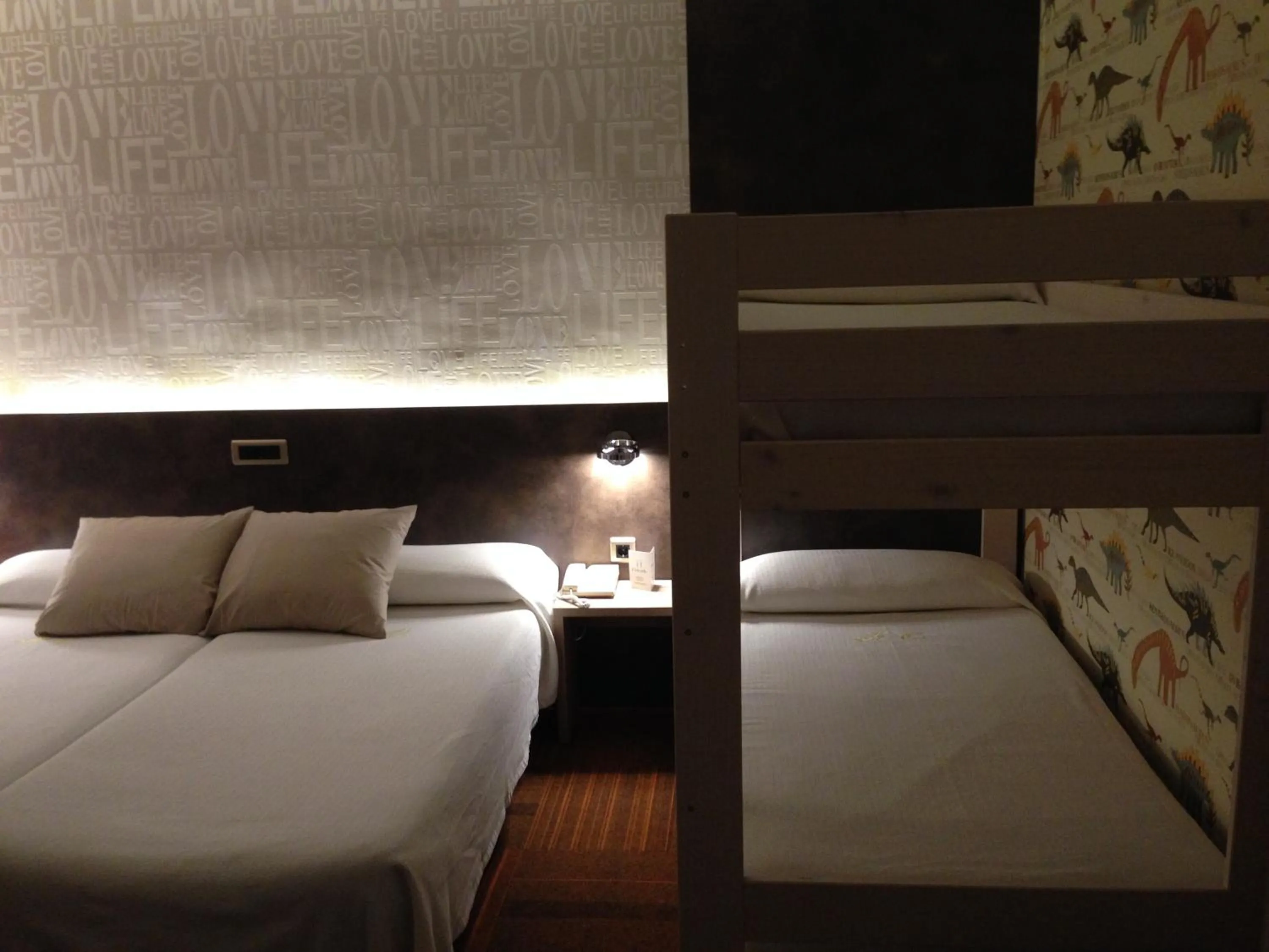 Decorative detail, Bed in Hotel Oriente