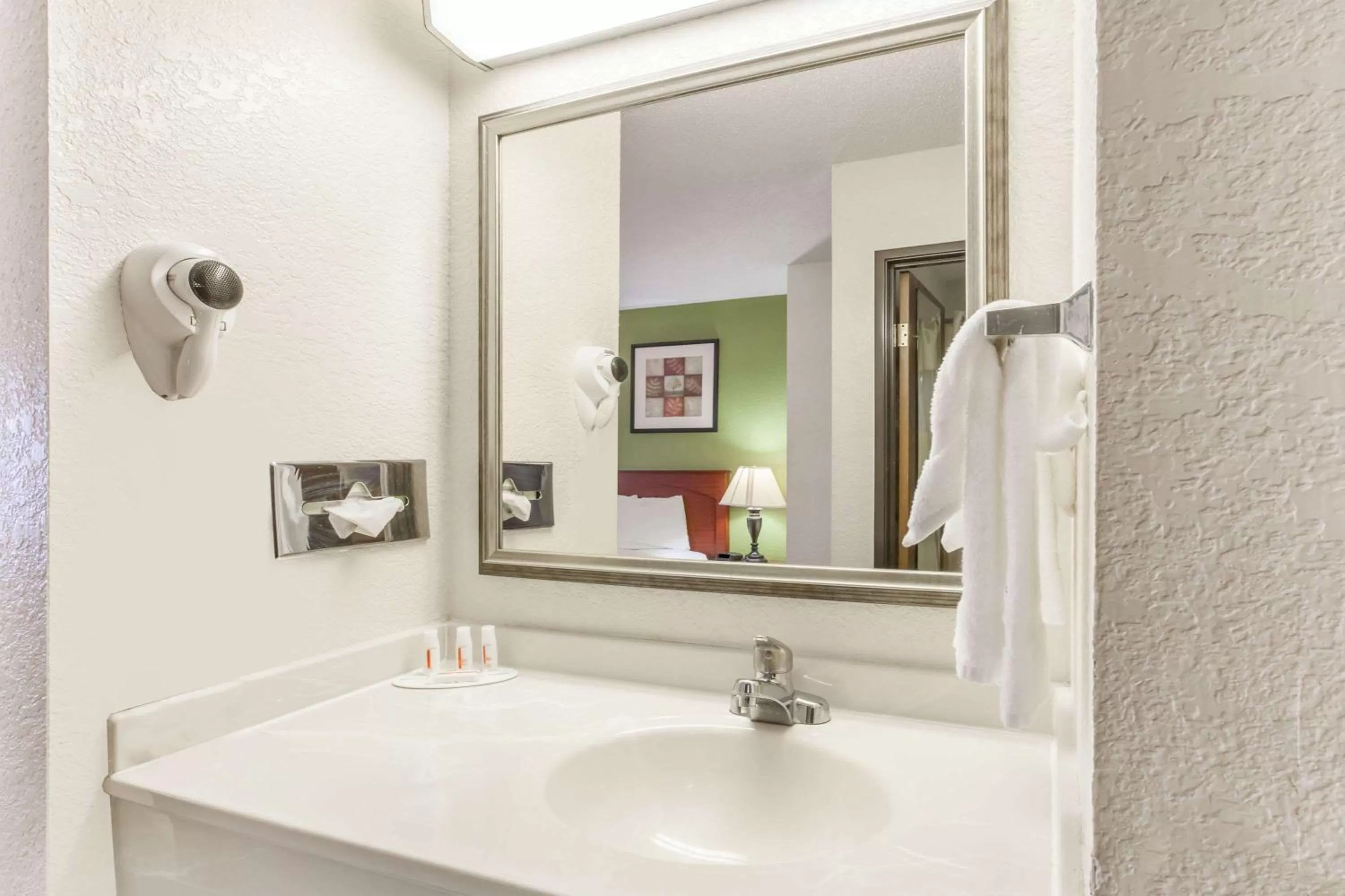 Bathroom in Baymont by Wyndham Jackson