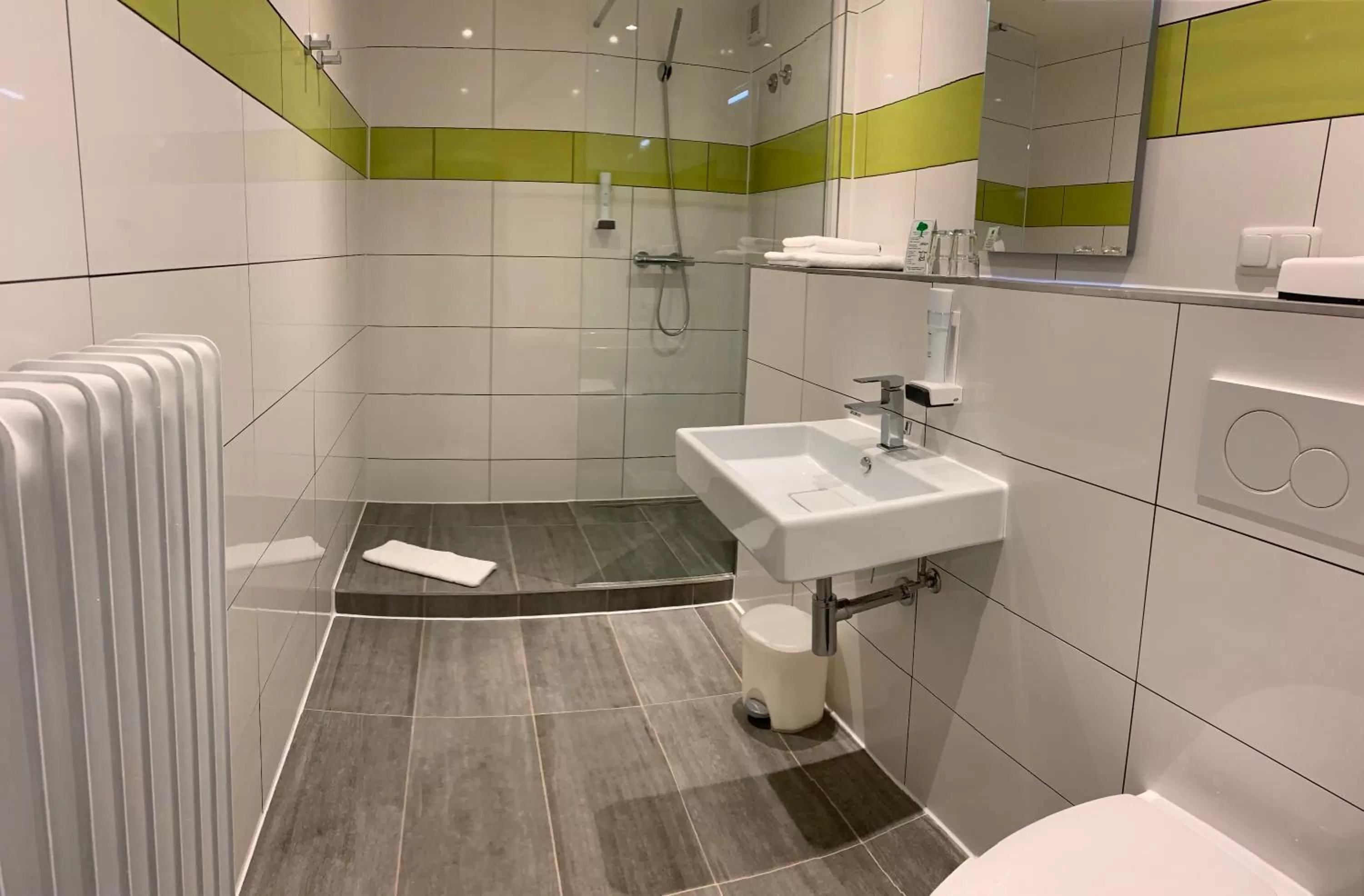 Bathroom in Behringers City Hotel Nürnberg