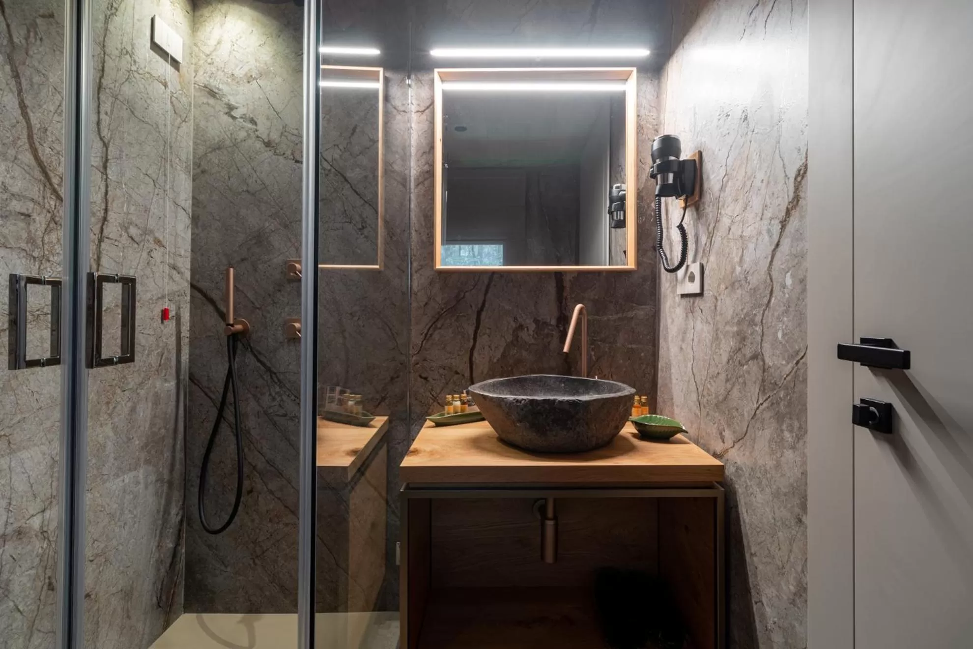 Bathroom in Locanda Milia Etna