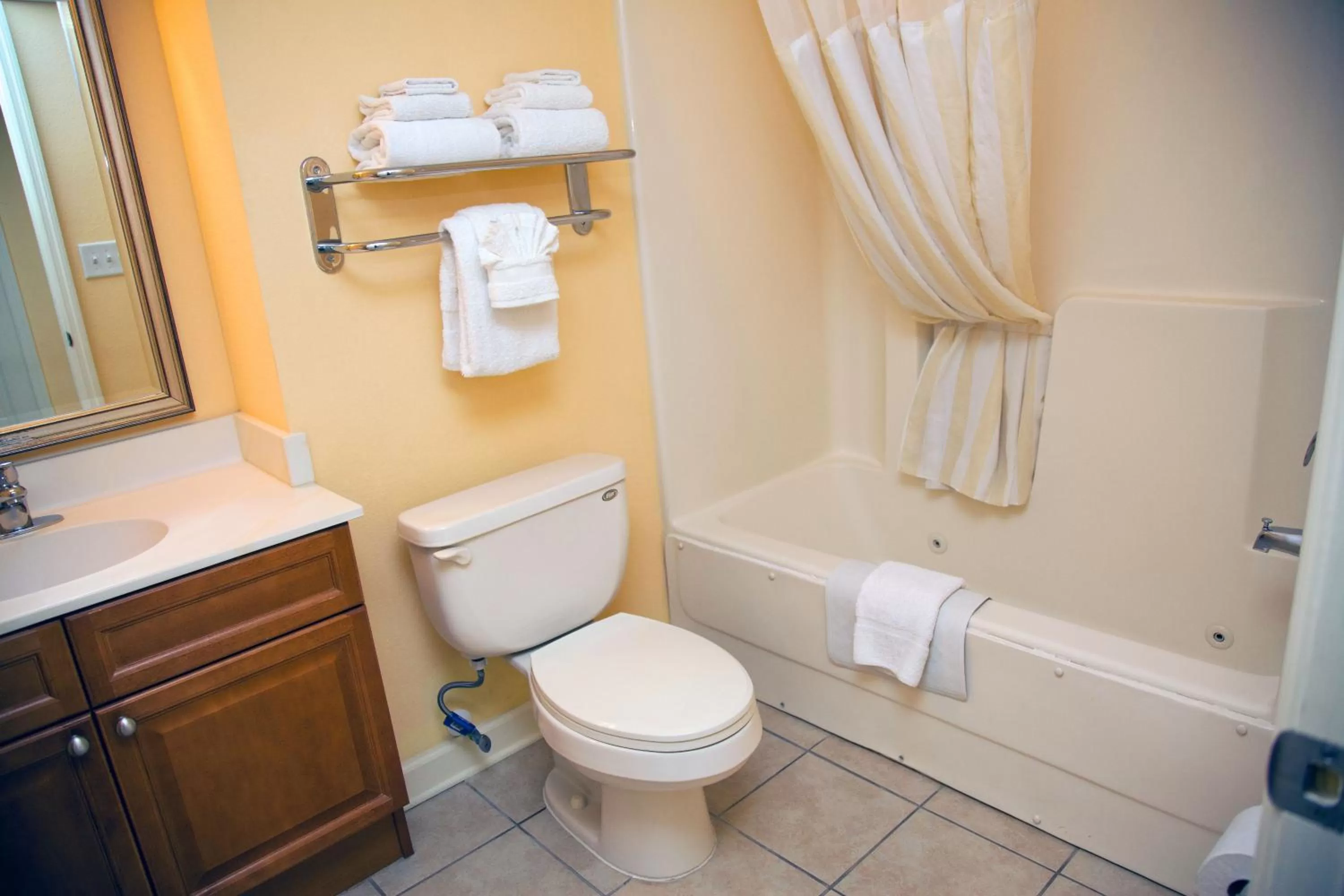 Bathroom in The Horizon at 77th