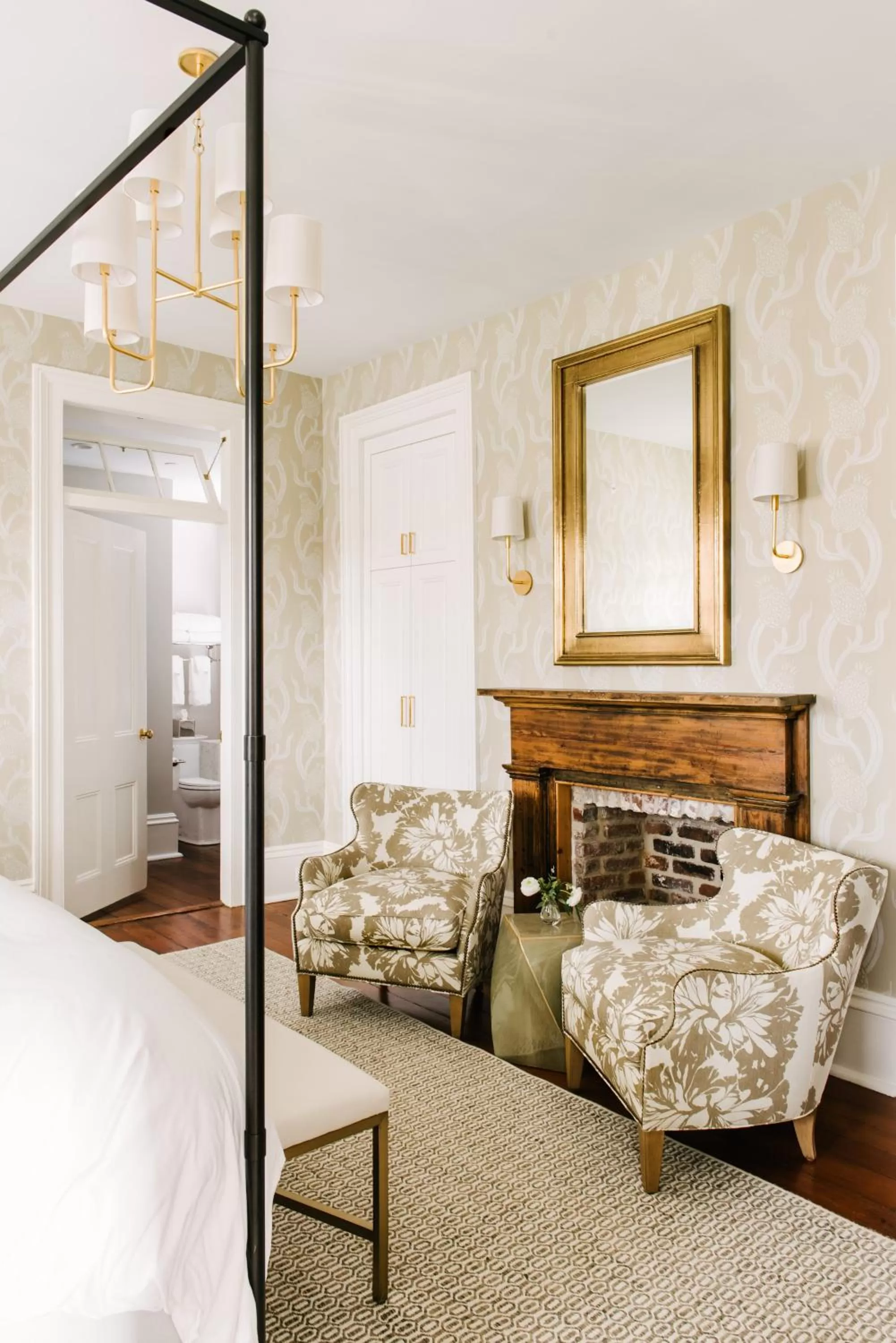 Bedroom, Bed in 86 Cannon Charleston - Adults Only