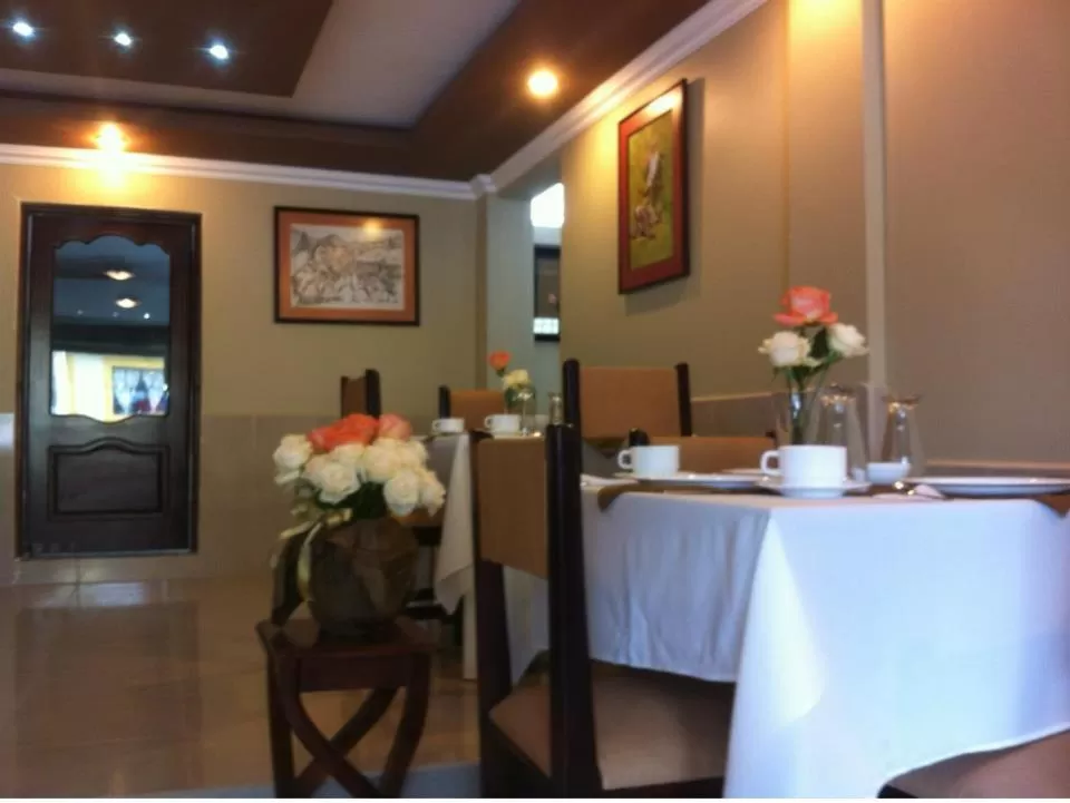 Restaurant/Places to Eat in Hostal Jora Continental