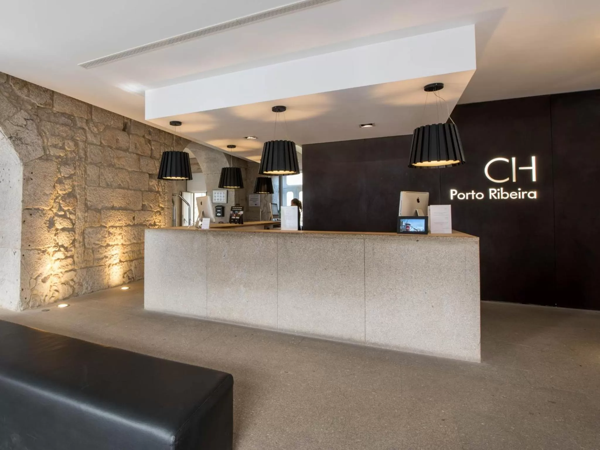 Lobby or reception in Hotel Carris Porto Ribeira